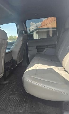 2017 Ford F350 Super Duty Crew Cab - Image 10