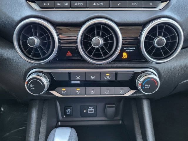 2025 Nissan Sentra - Image 13