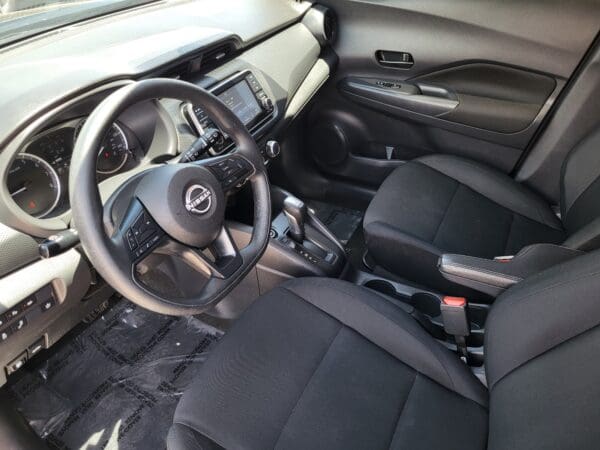 2025 Nissan Kicks Play