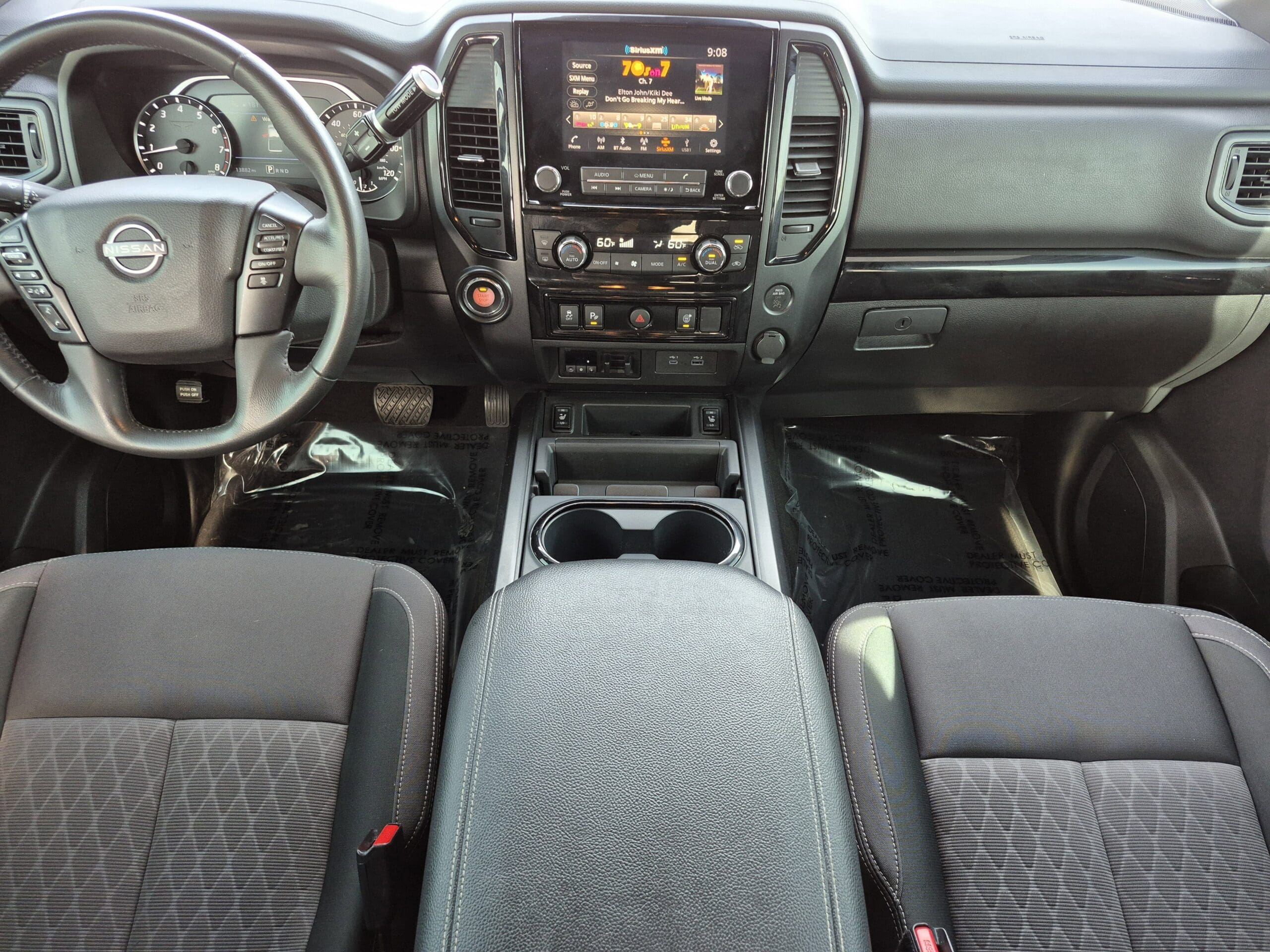 2024 Nissan Titan - Image 20