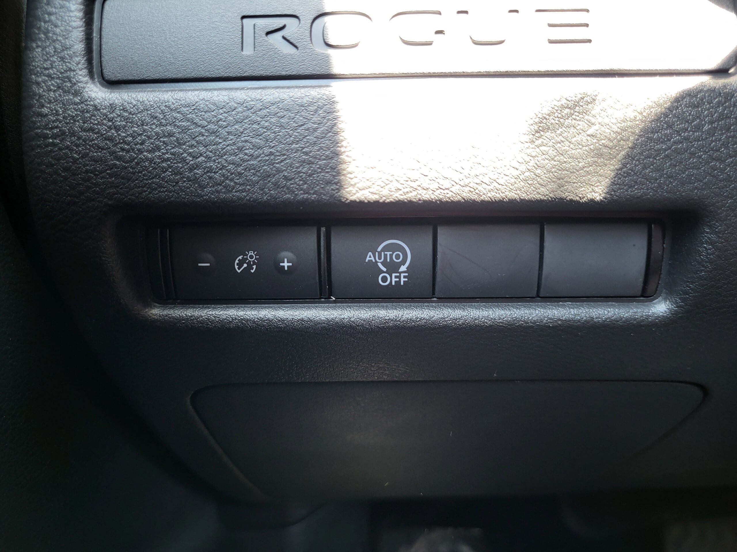2026 Nissan Rogue - Image 17