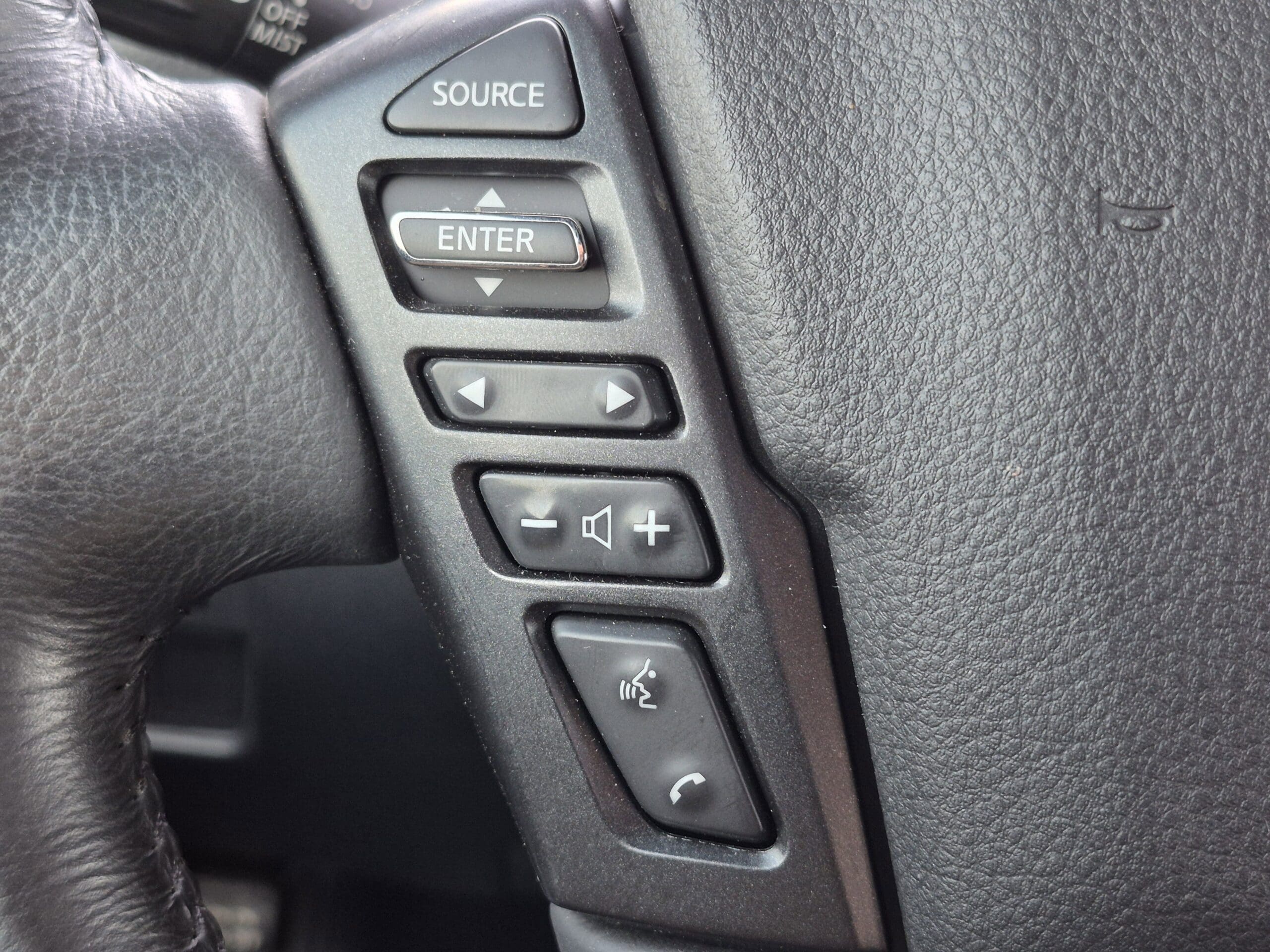 2024 Nissan Titan - Image 12