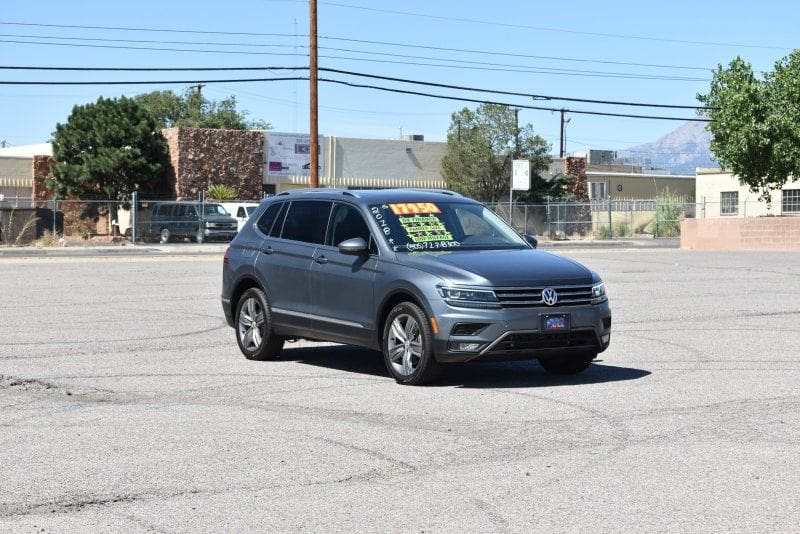 2018 Volkswagen Tiguan - Image 2