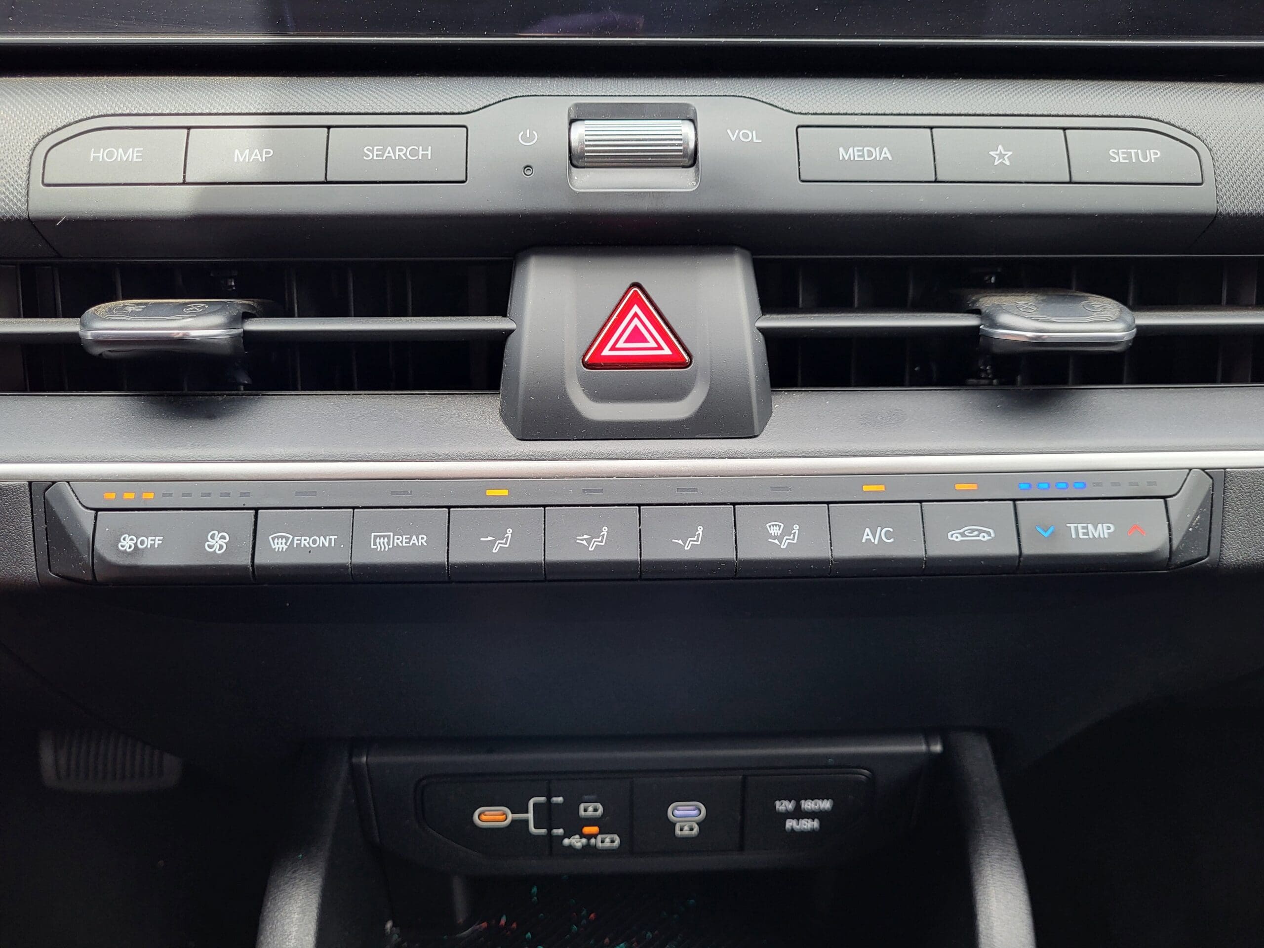 2025 Kia K4 - Image 13