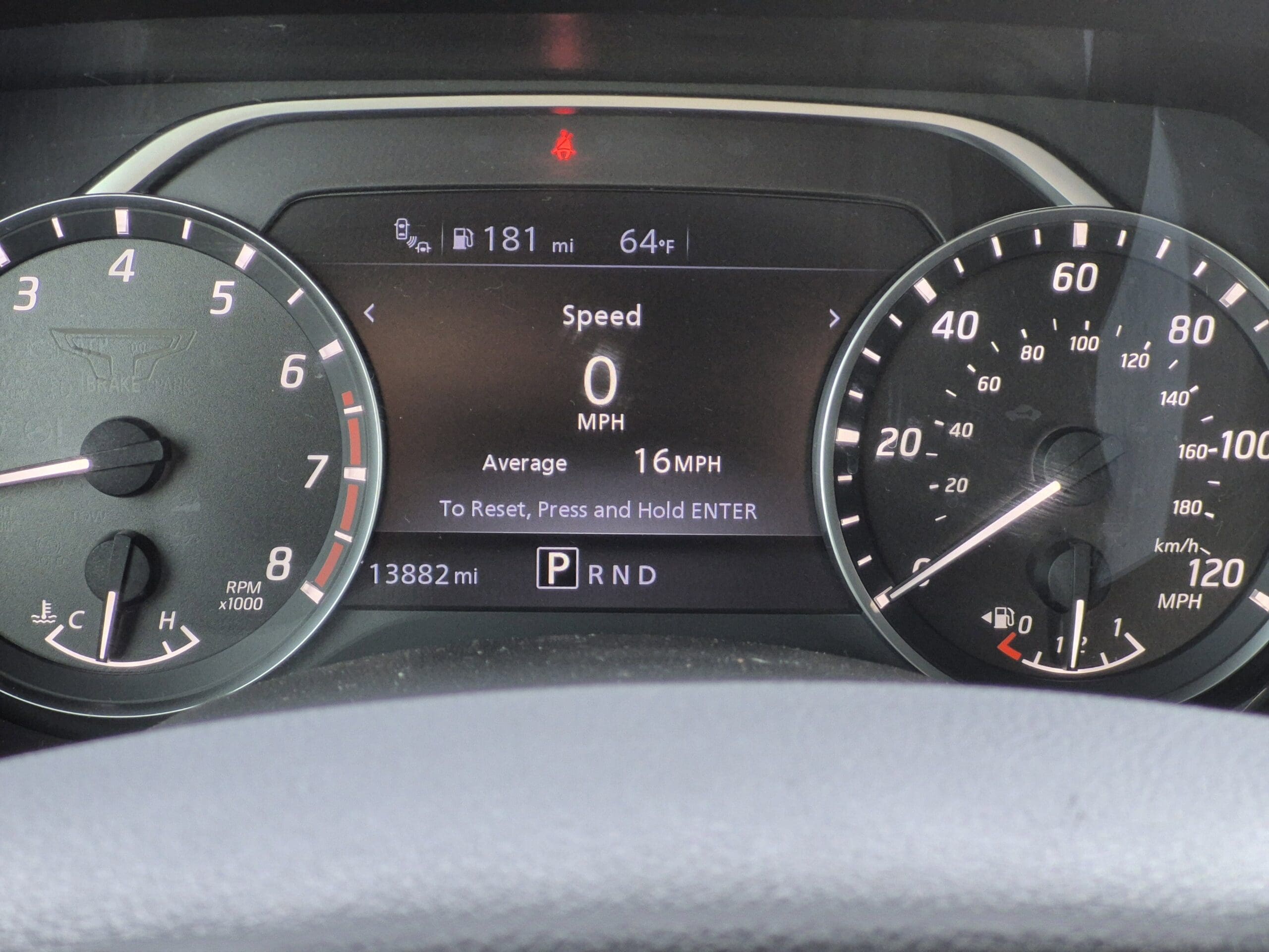 2024 Nissan Titan - Image 10