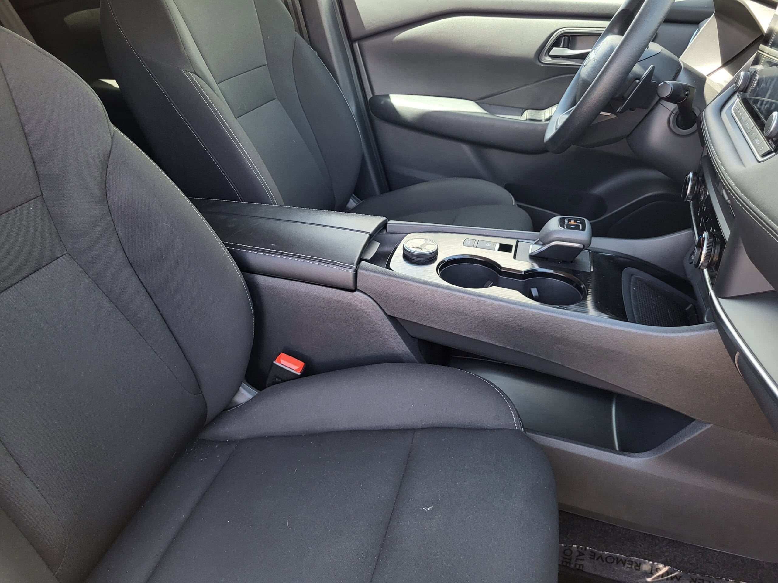 2026 Nissan Rogue - Image 10