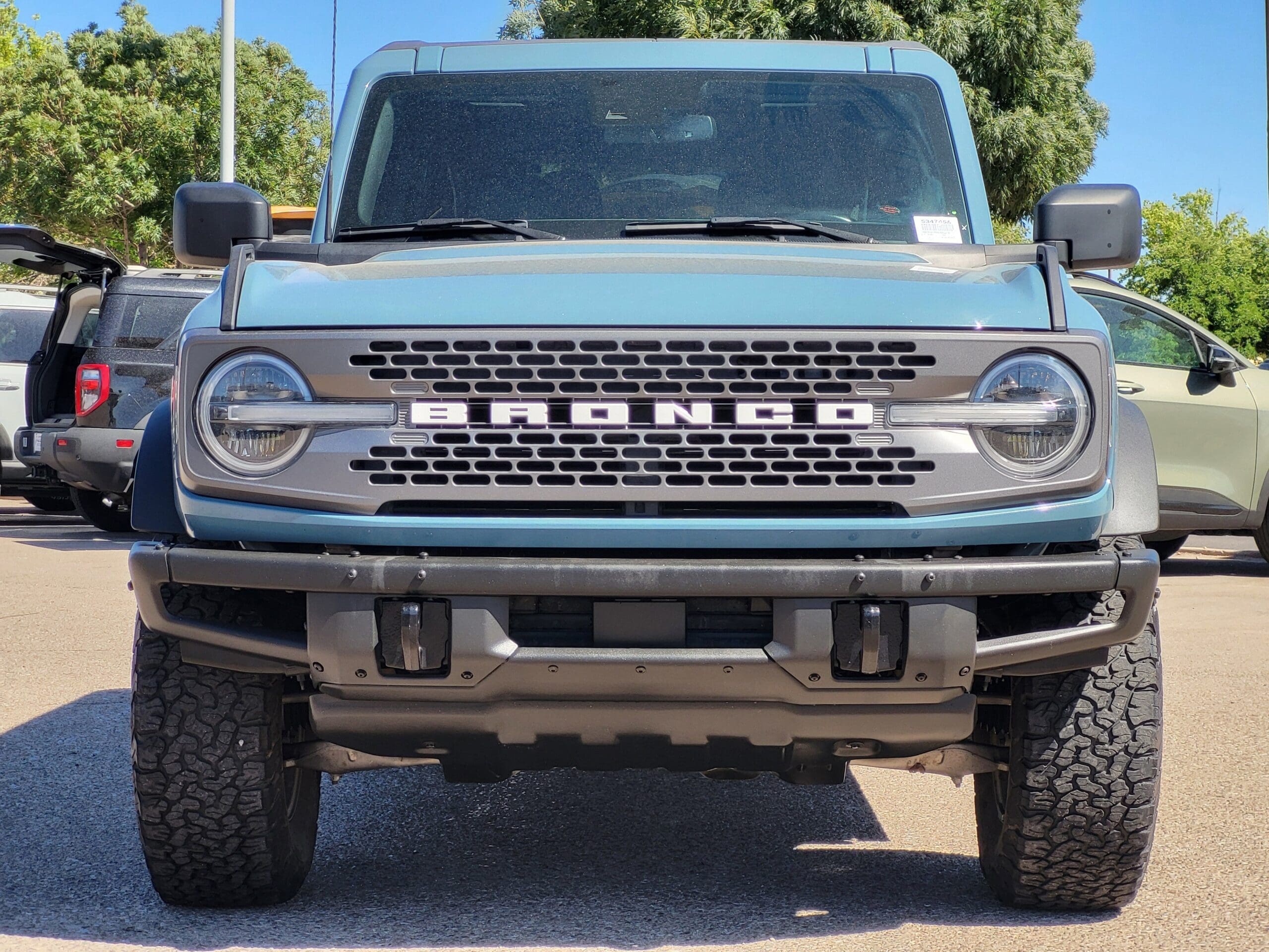2022 Ford Bronco - Image 2