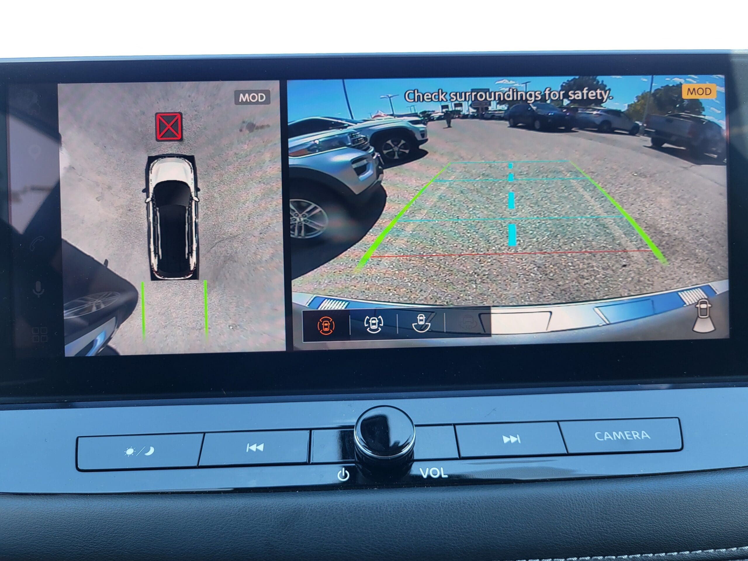 2025 Nissan Rogue - Image 18