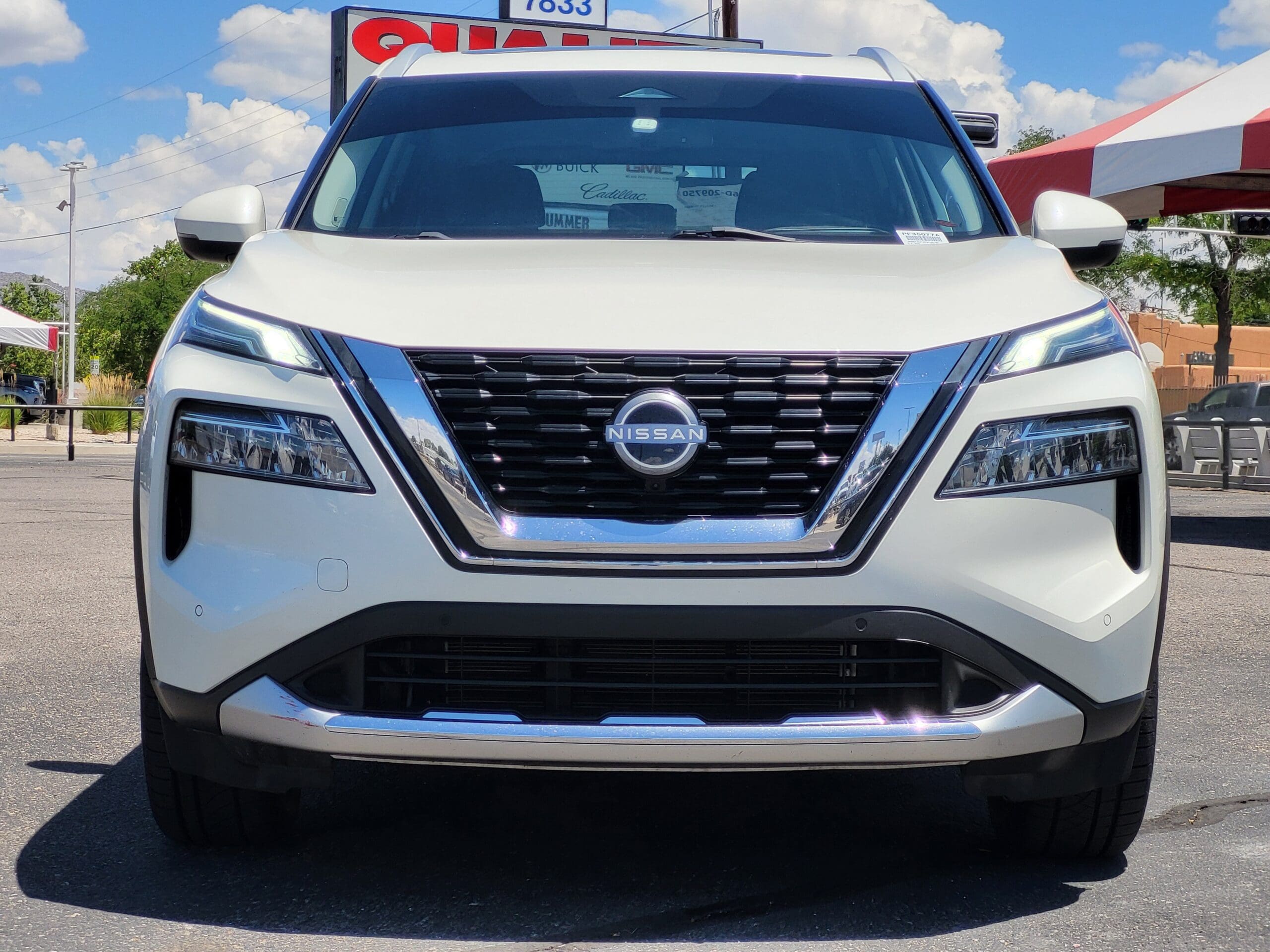 2023 Nissan Rogue - Image 2