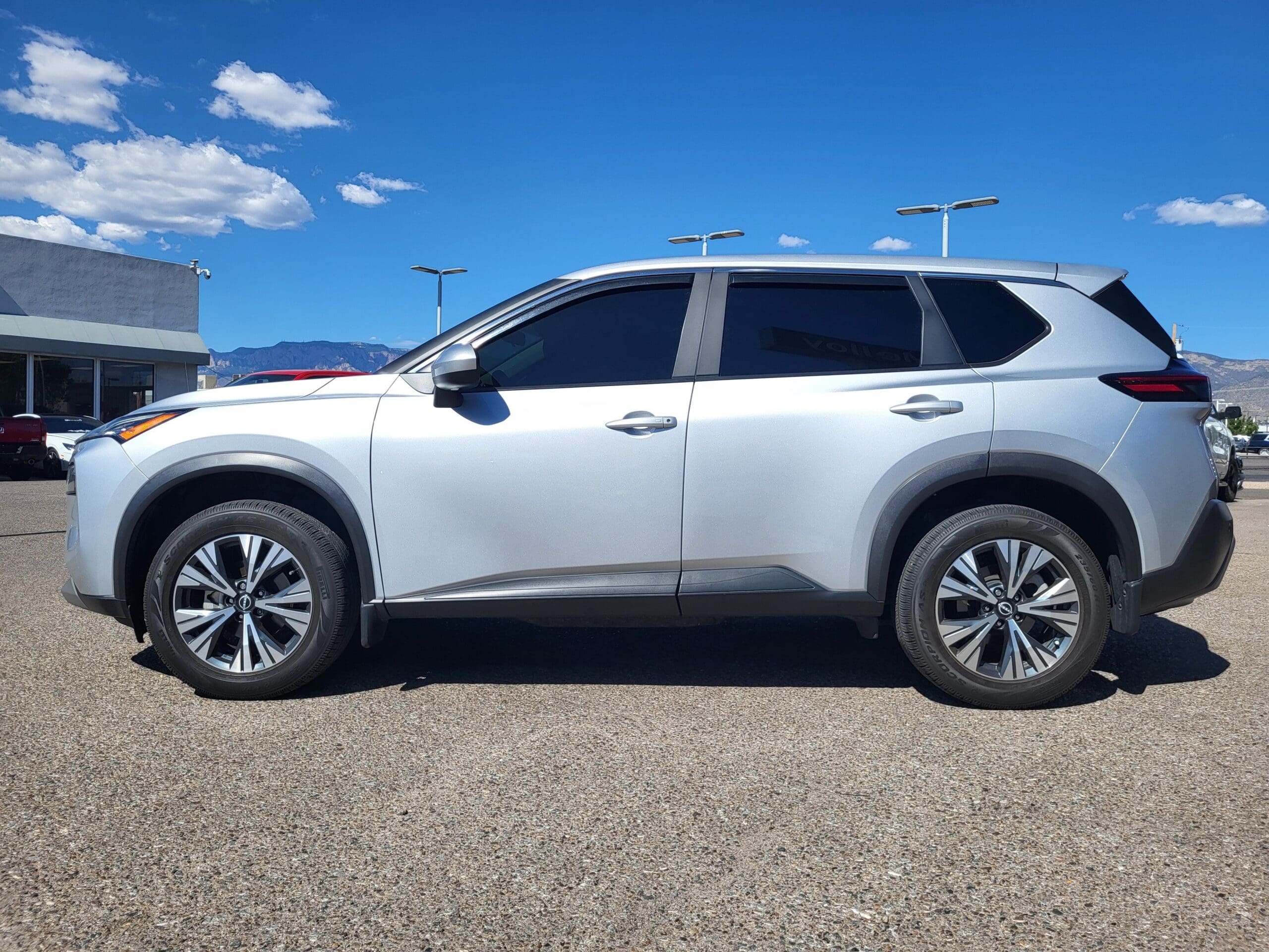 2023 Nissan Rogue - Image 7