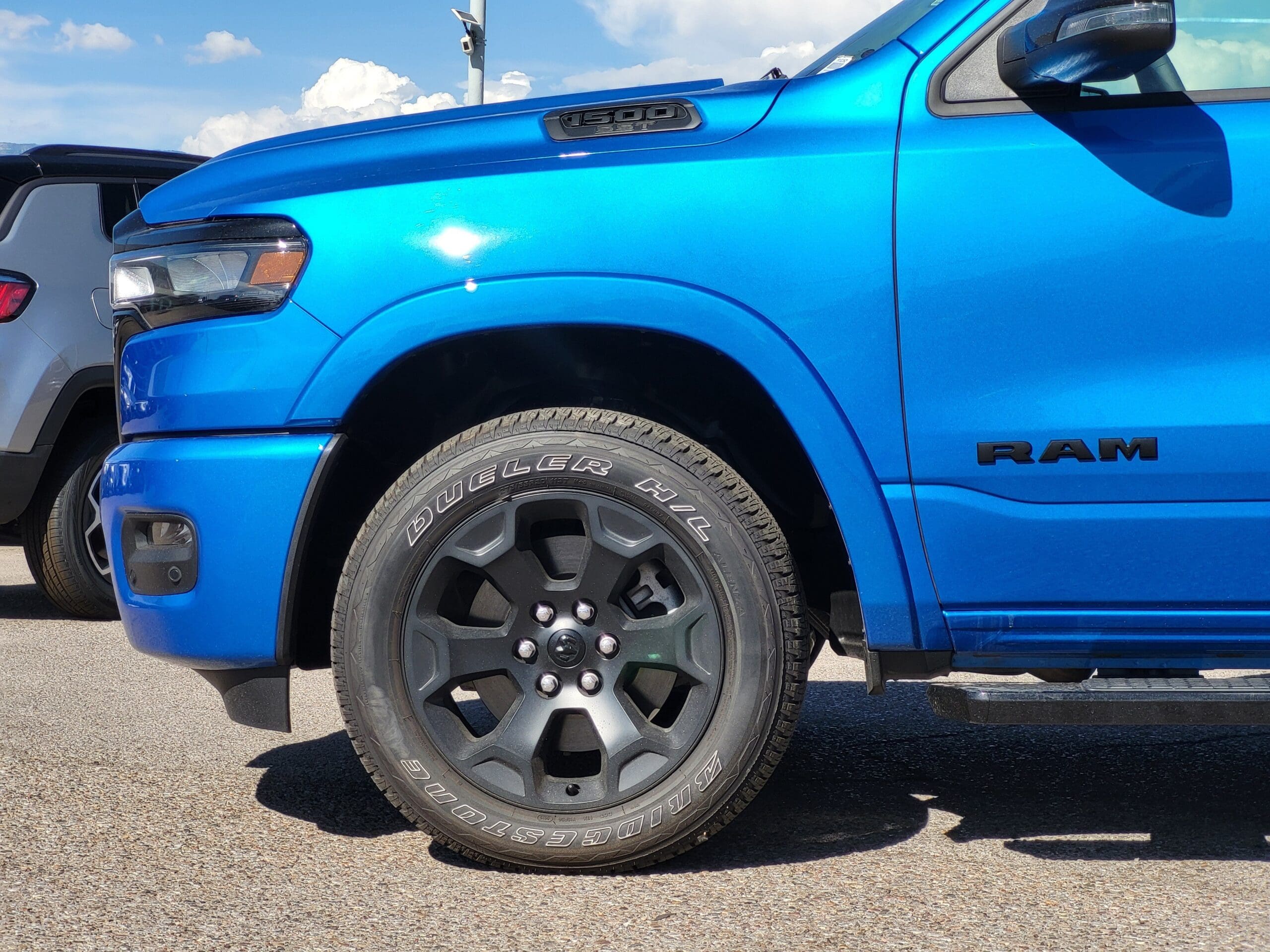2025 Ram 1500 - Image 9