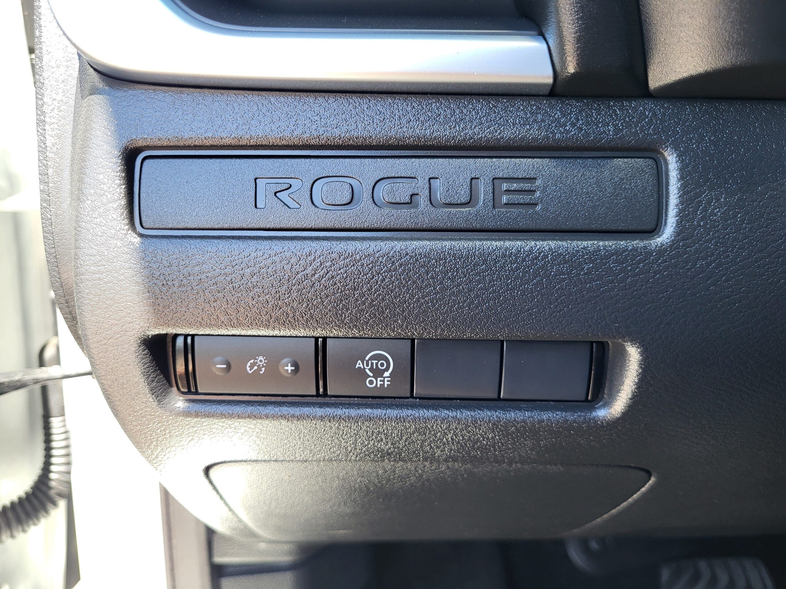 2026 Nissan Rogue - Image 22
