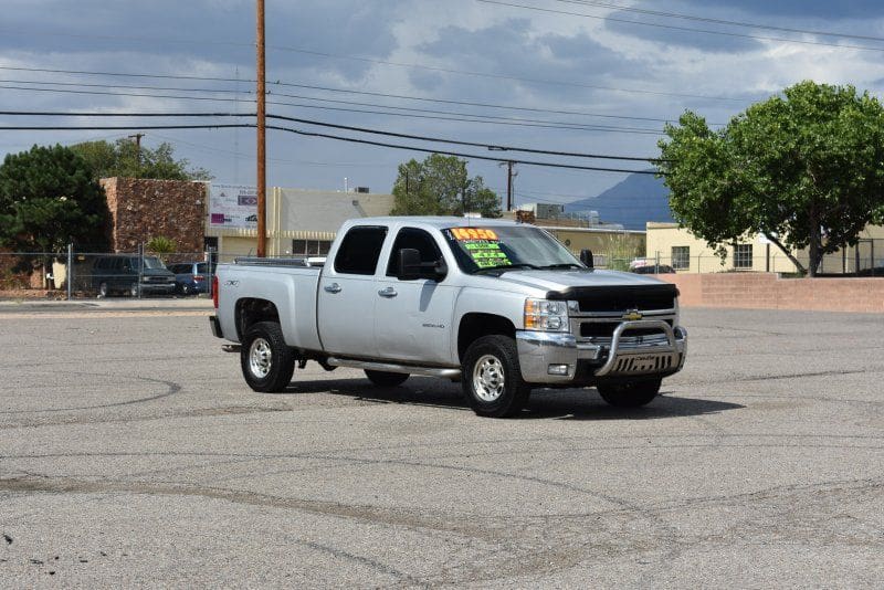2010 Chevrolet Silverado 2500HD - Image 2