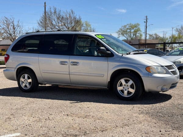2005 Dodge Grand Caravan