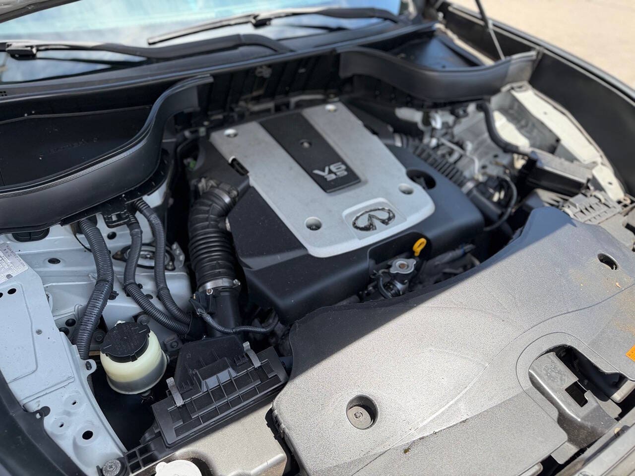 2009 Infiniti FX35 - Image 10
