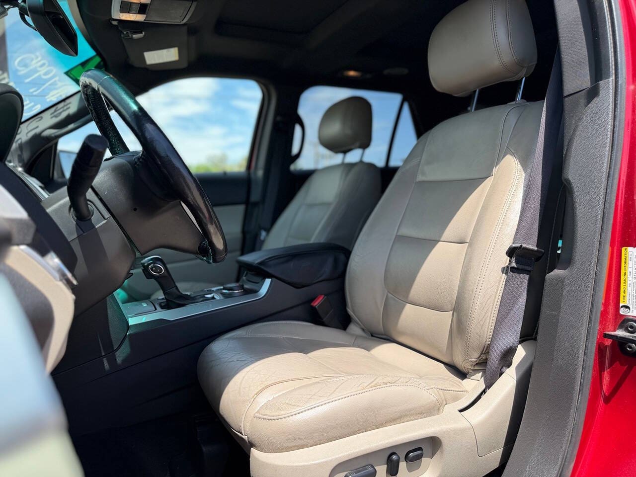 2012 Ford Explorer - Image 14