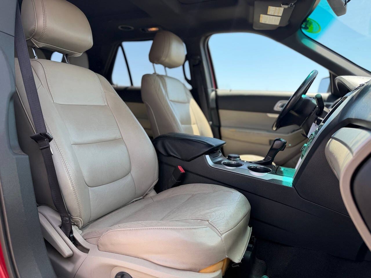 2012 Ford Explorer - Image 15