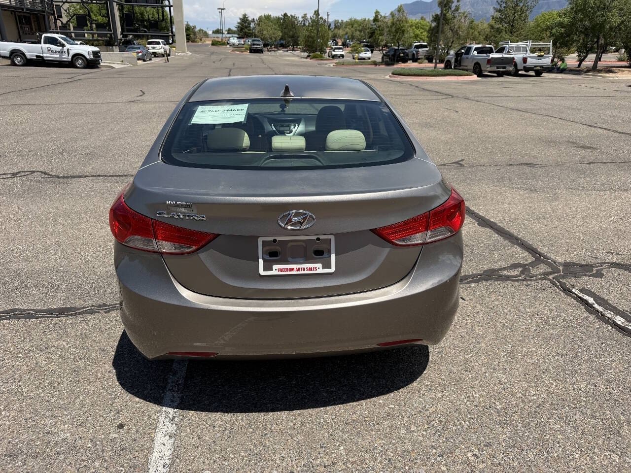 2012 Hyundai Elantra - Image 8
