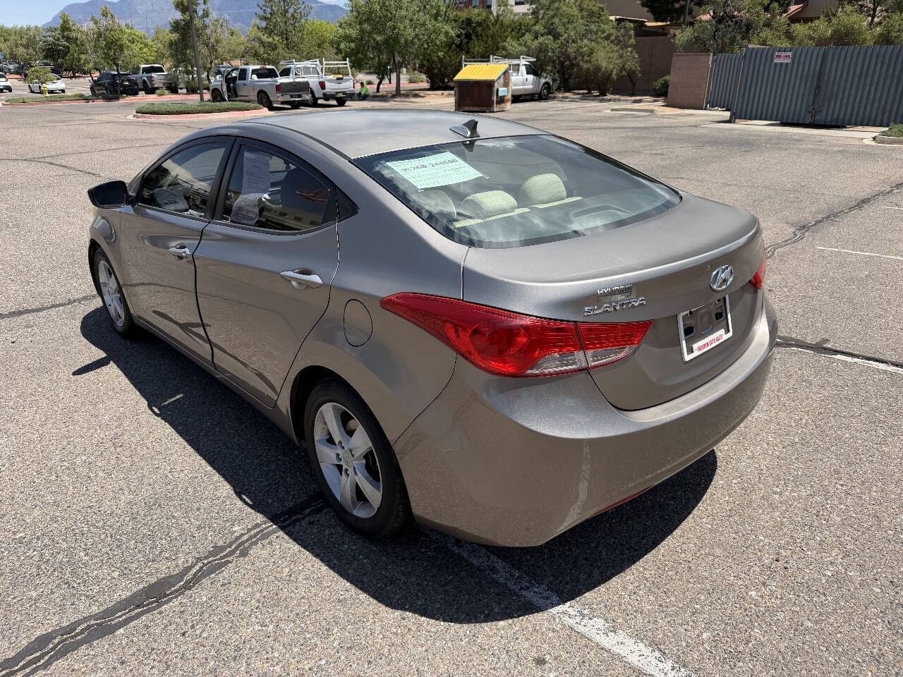2012 Hyundai Elantra - Image 9