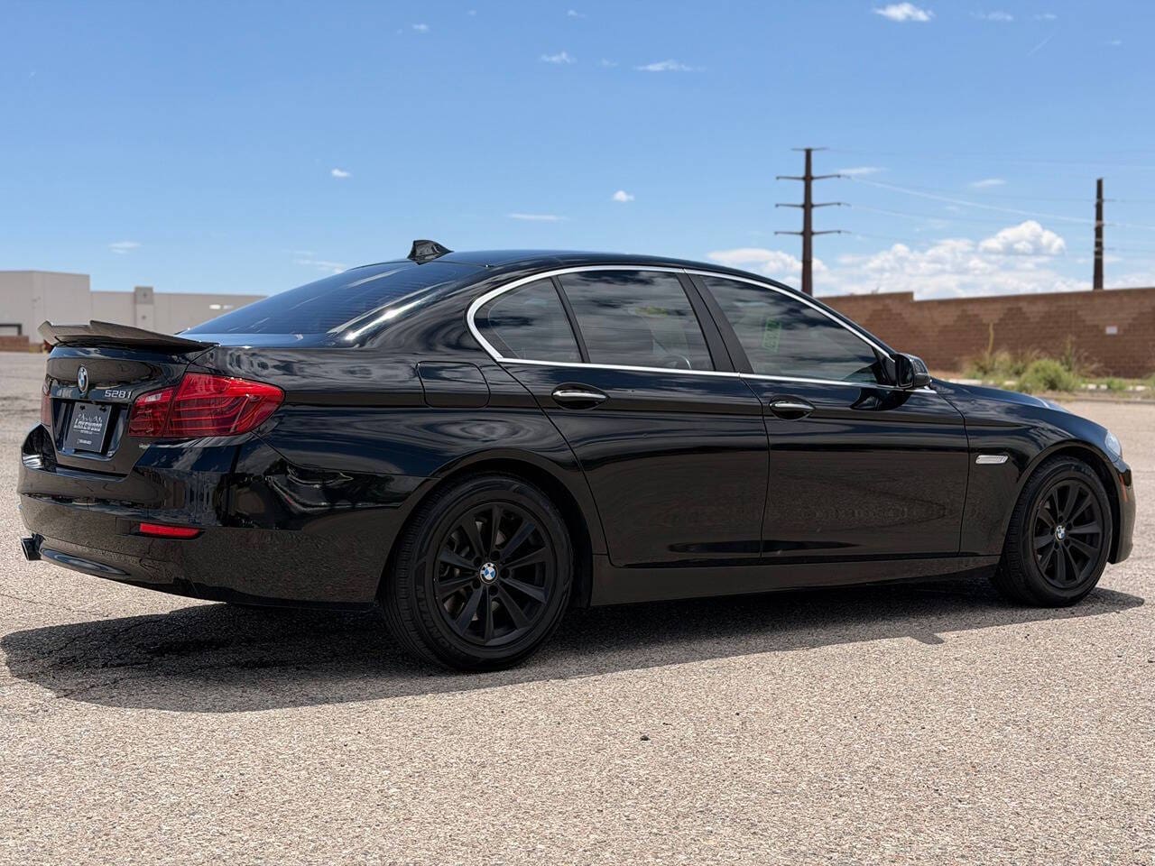 2015 BMW 5 Series - Image 5