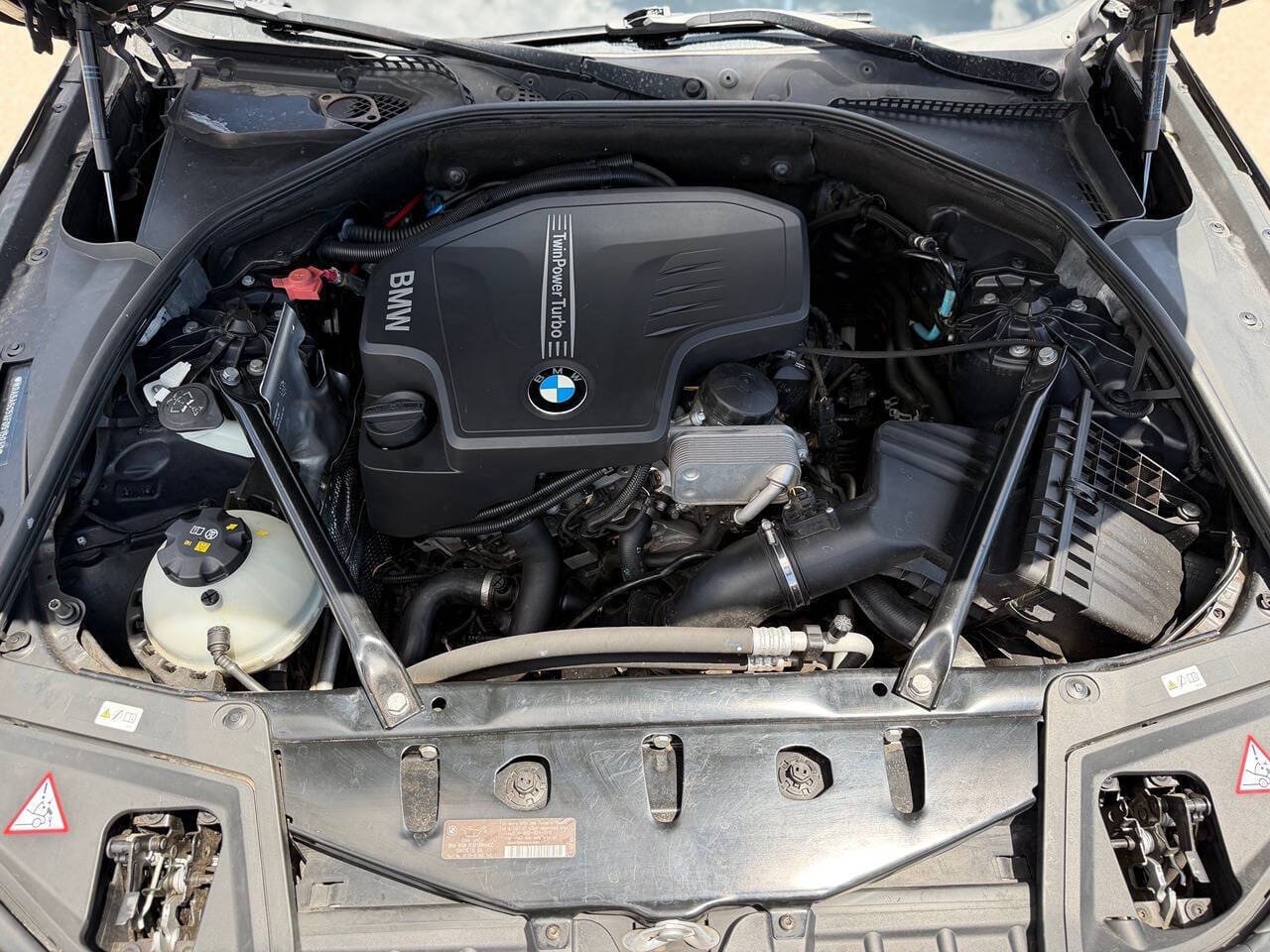 2015 BMW 5 Series - Image 9