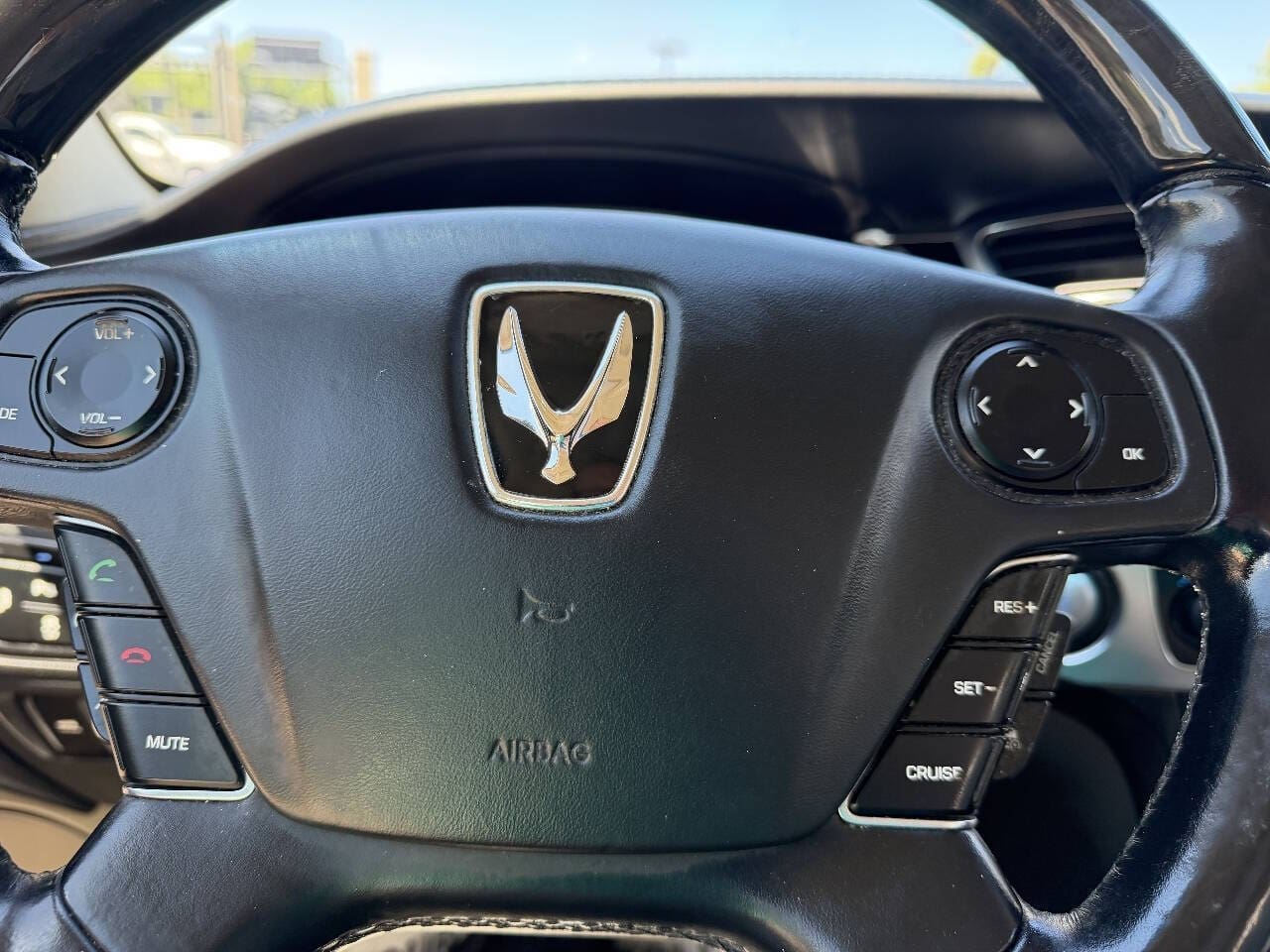 2015 Hyundai Equus - Image 14
