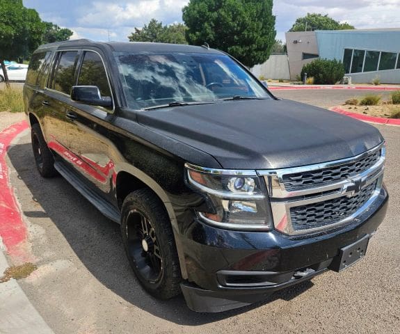 2015 Chevrolet Suburban - Image 4