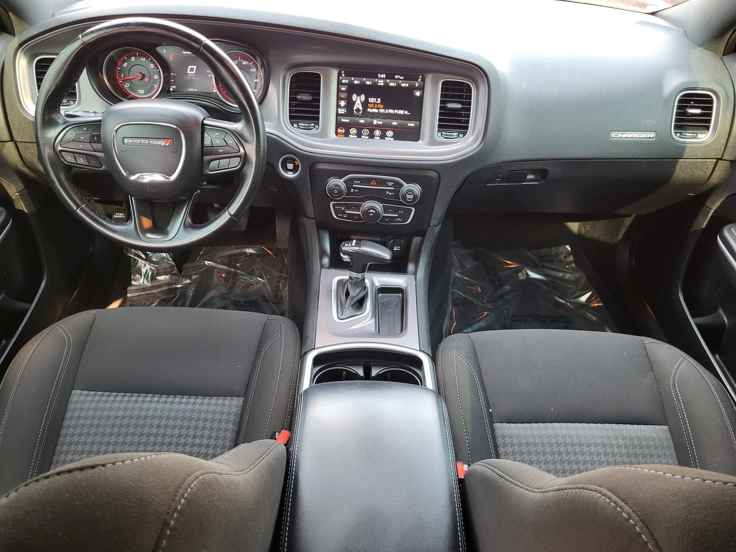 2023 Dodge Charger - Image 25