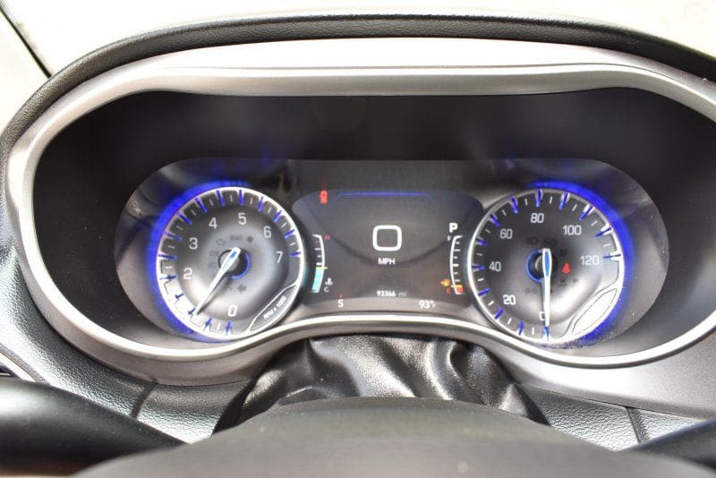 2023 Chrysler Pacifica - Image 14