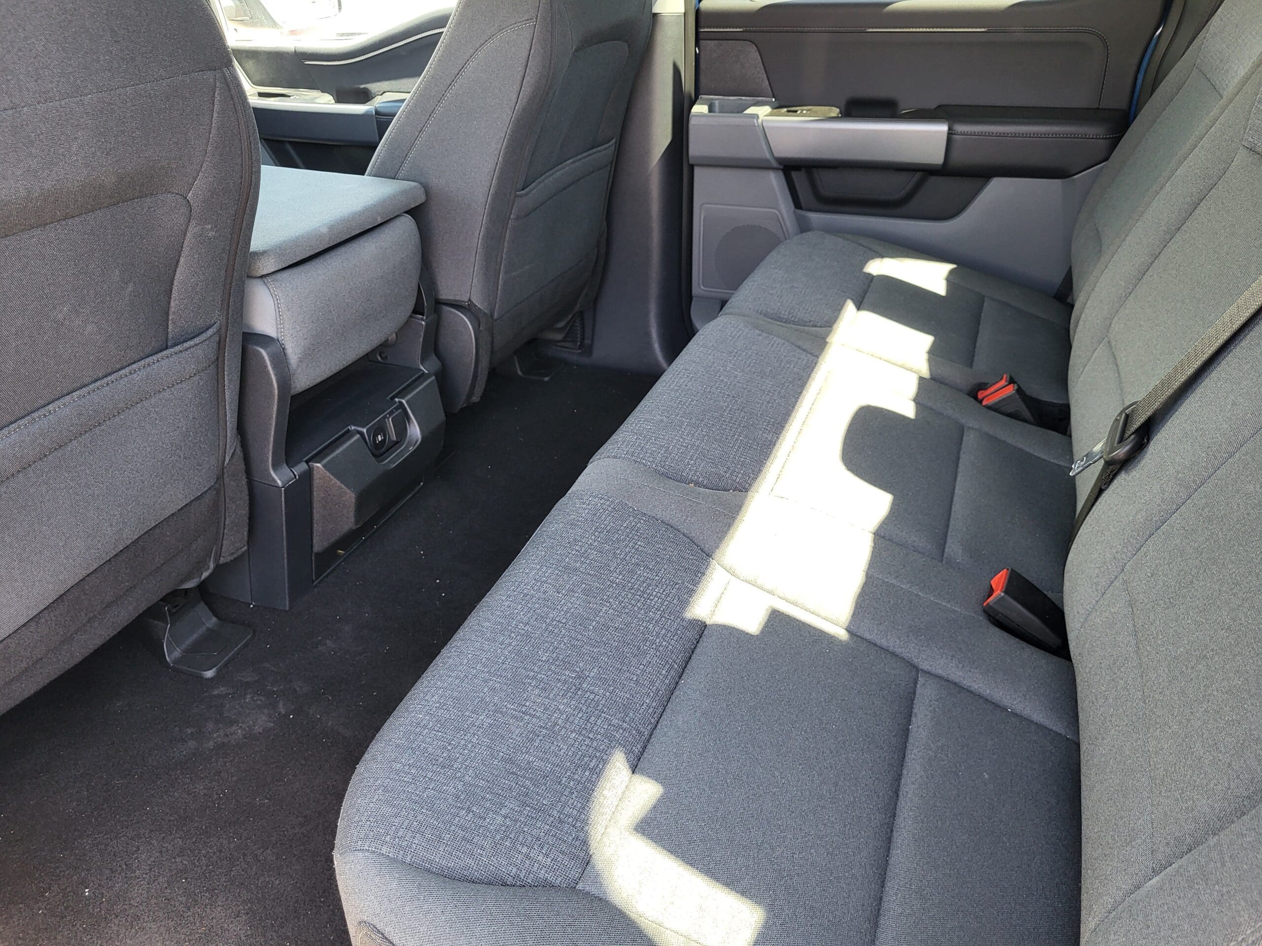 2025 Ford F-150 - Image 30