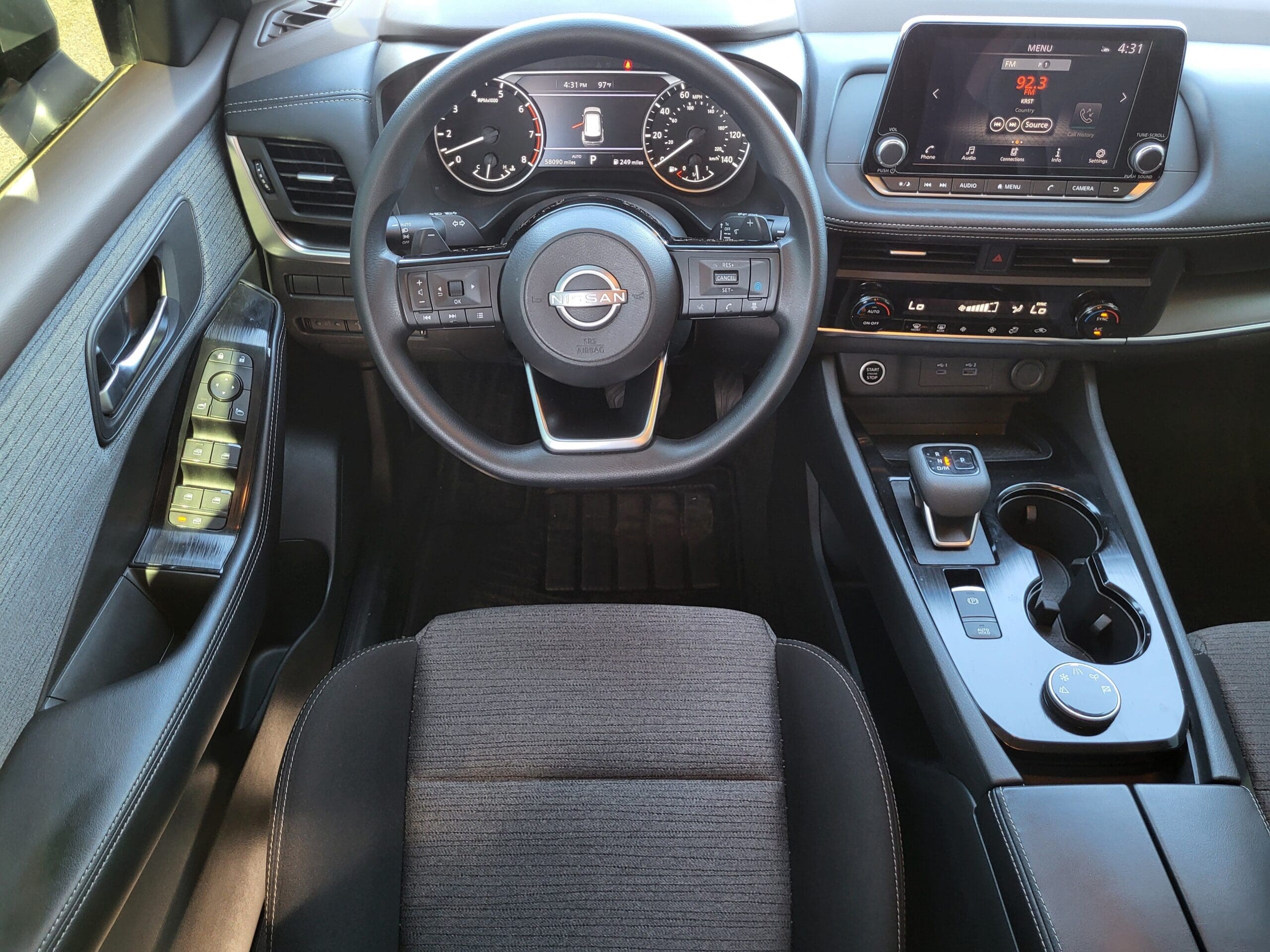 2023 Nissan Rogue - Image 27