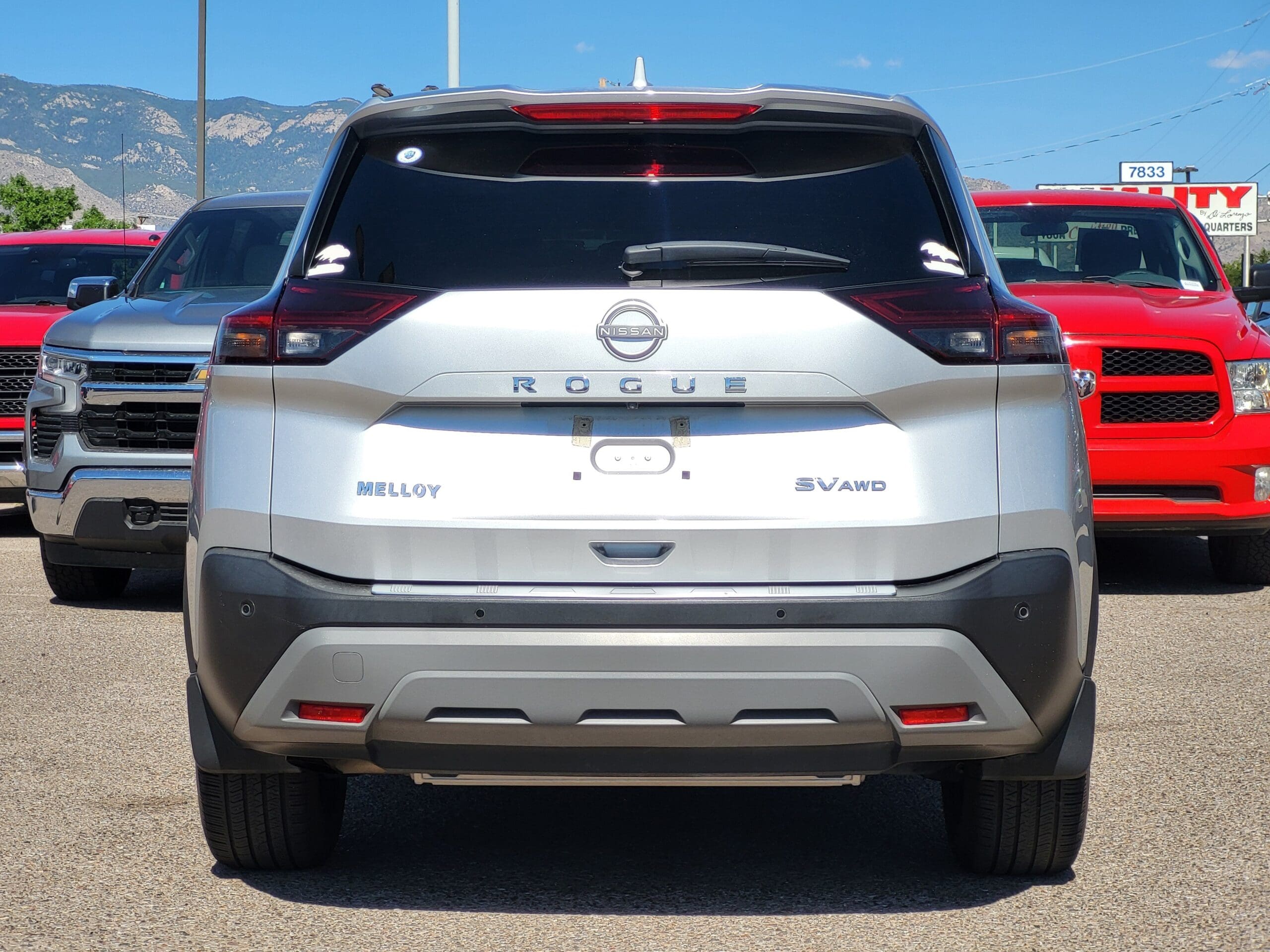 2023 Nissan Rogue - Image 5