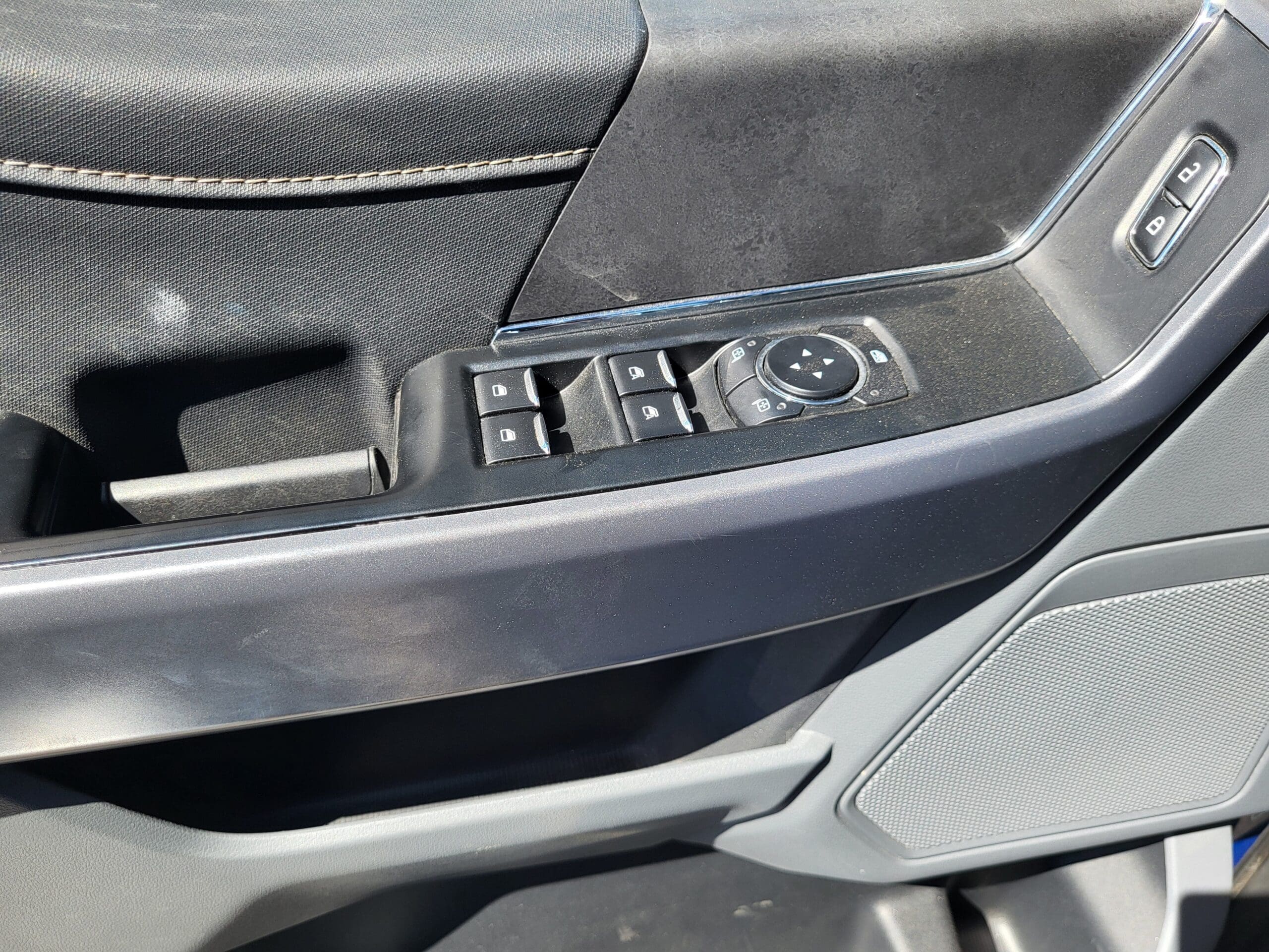2025 Ford F-150 - Image 24