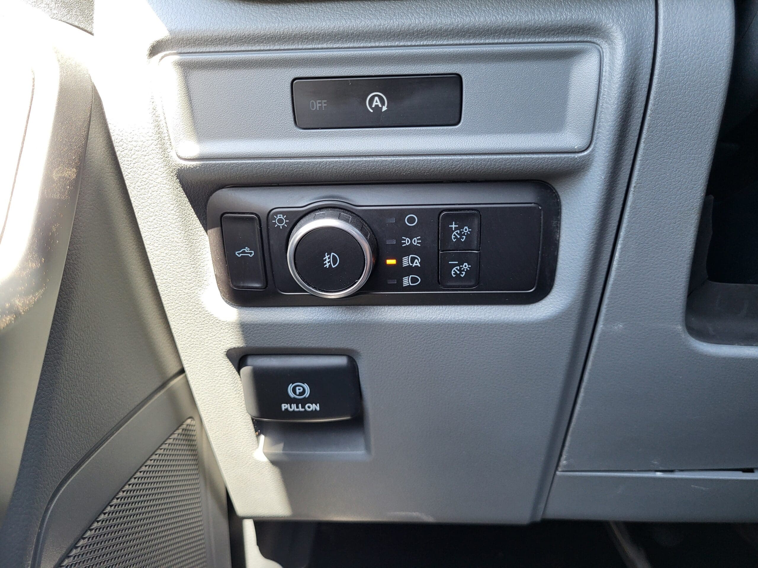2025 Ford F-150 - Image 23