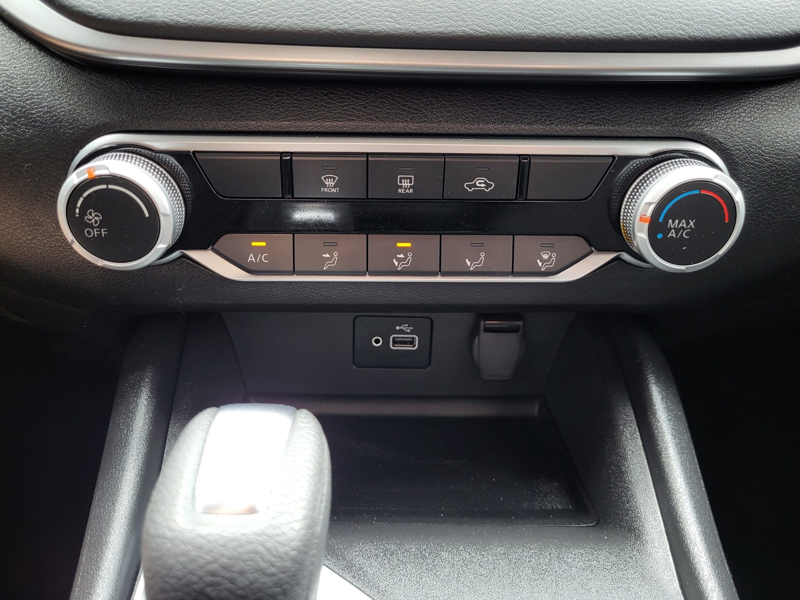 2024 Nissan Altima - Image 19