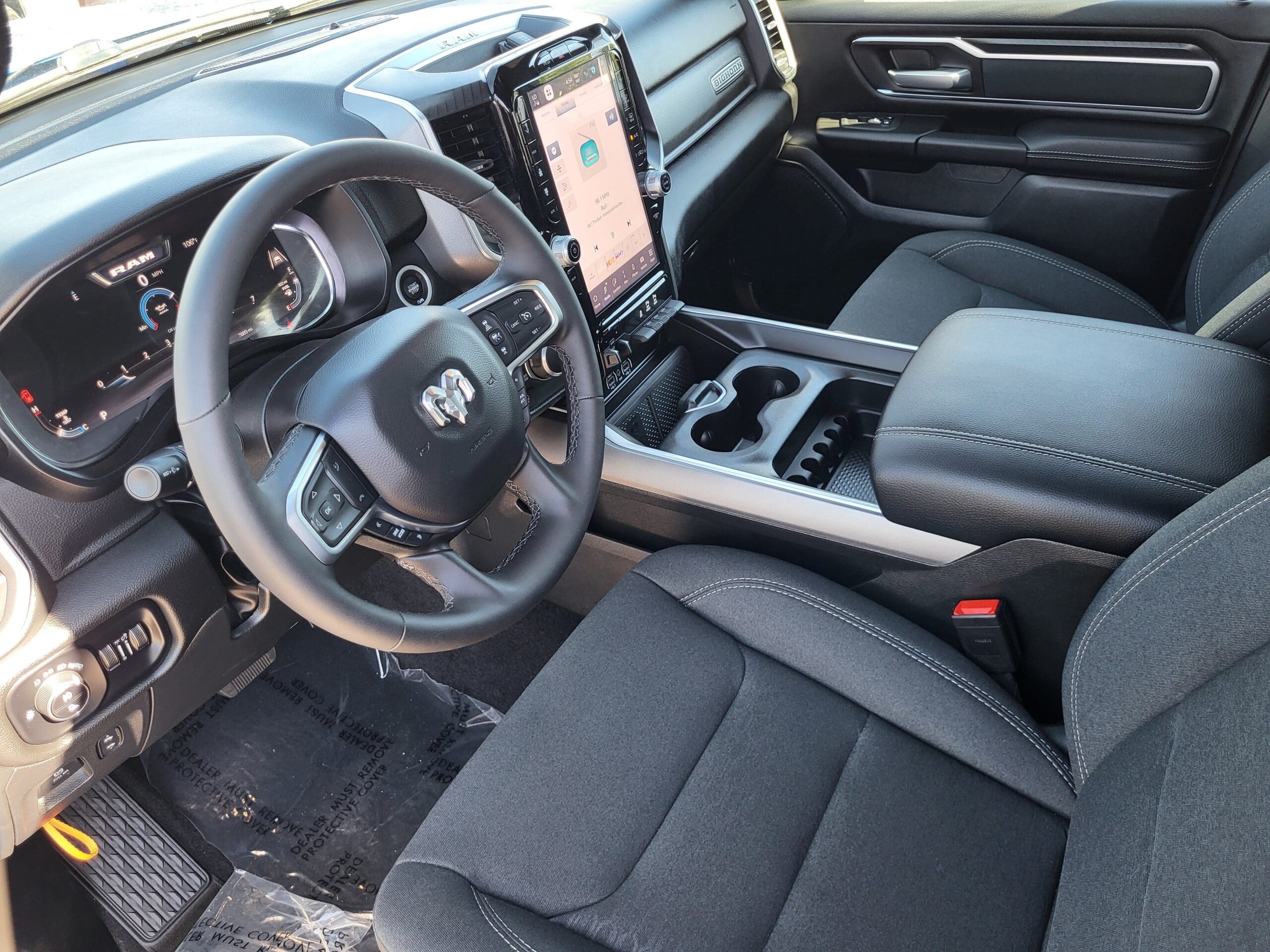 2025 Ram 1500 - Image 14