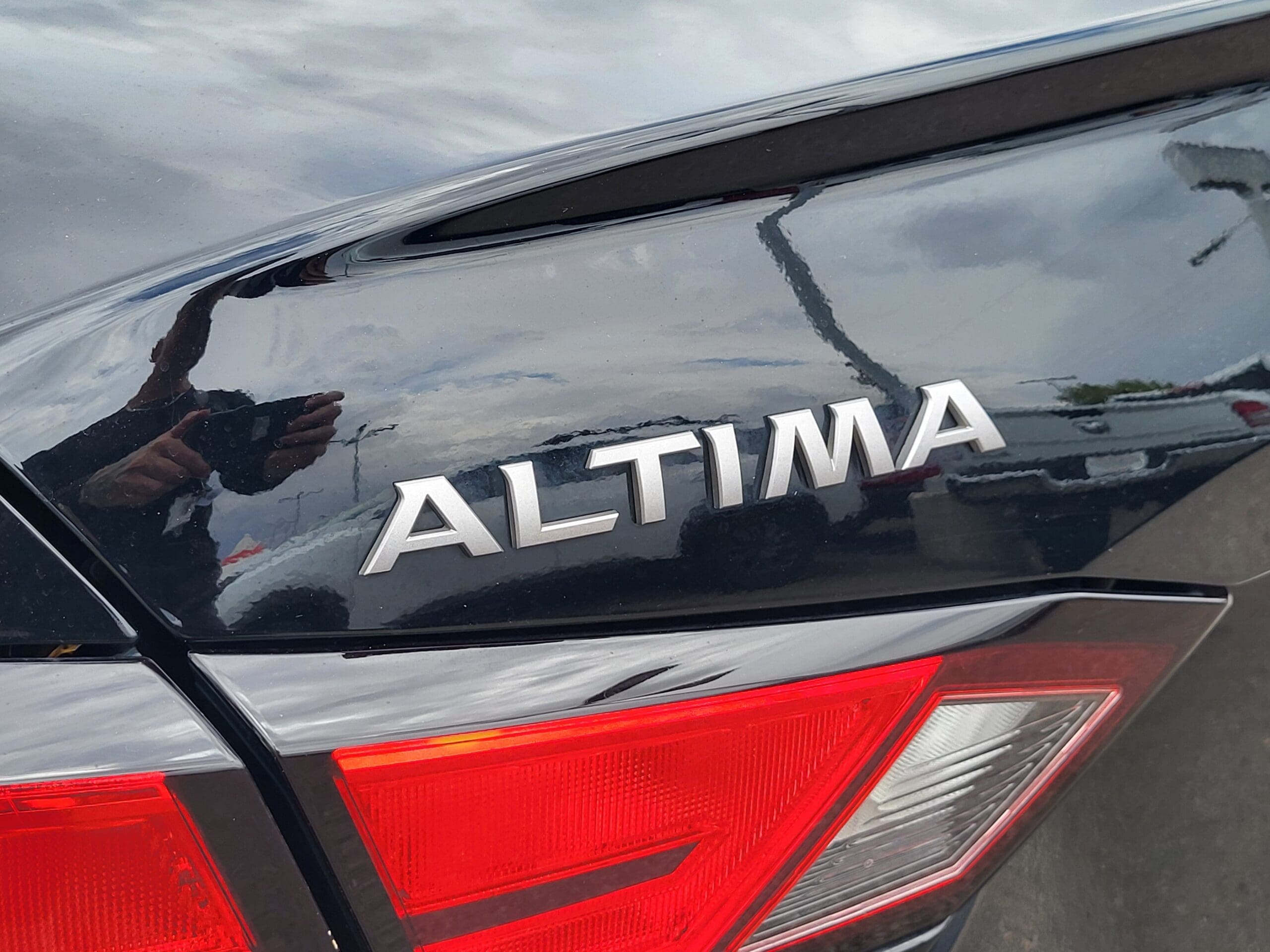 2024 Nissan Altima - Image 13
