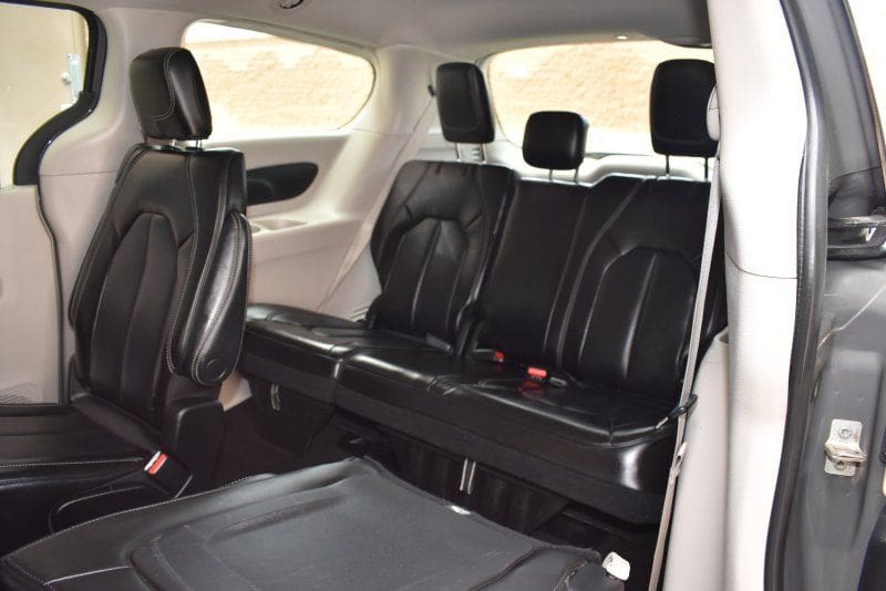 2023 Chrysler Pacifica - Image 9