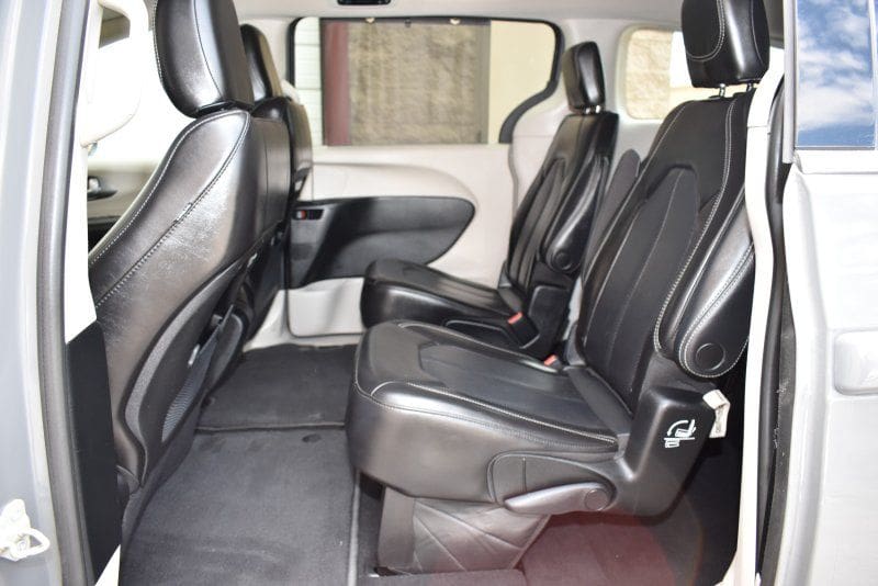 2023 Chrysler Pacifica - Image 8