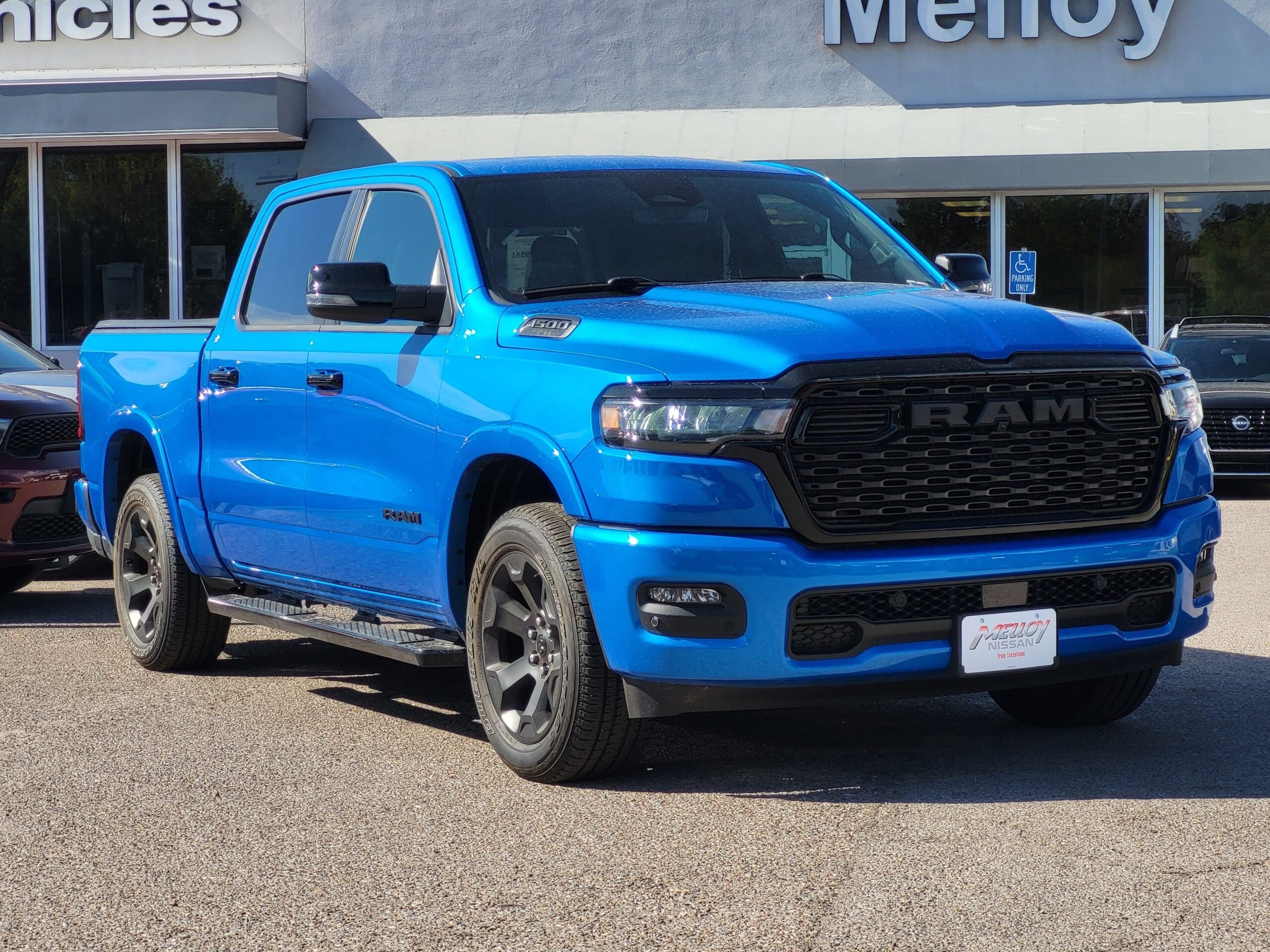 2025 Ram 1500 - Image 3