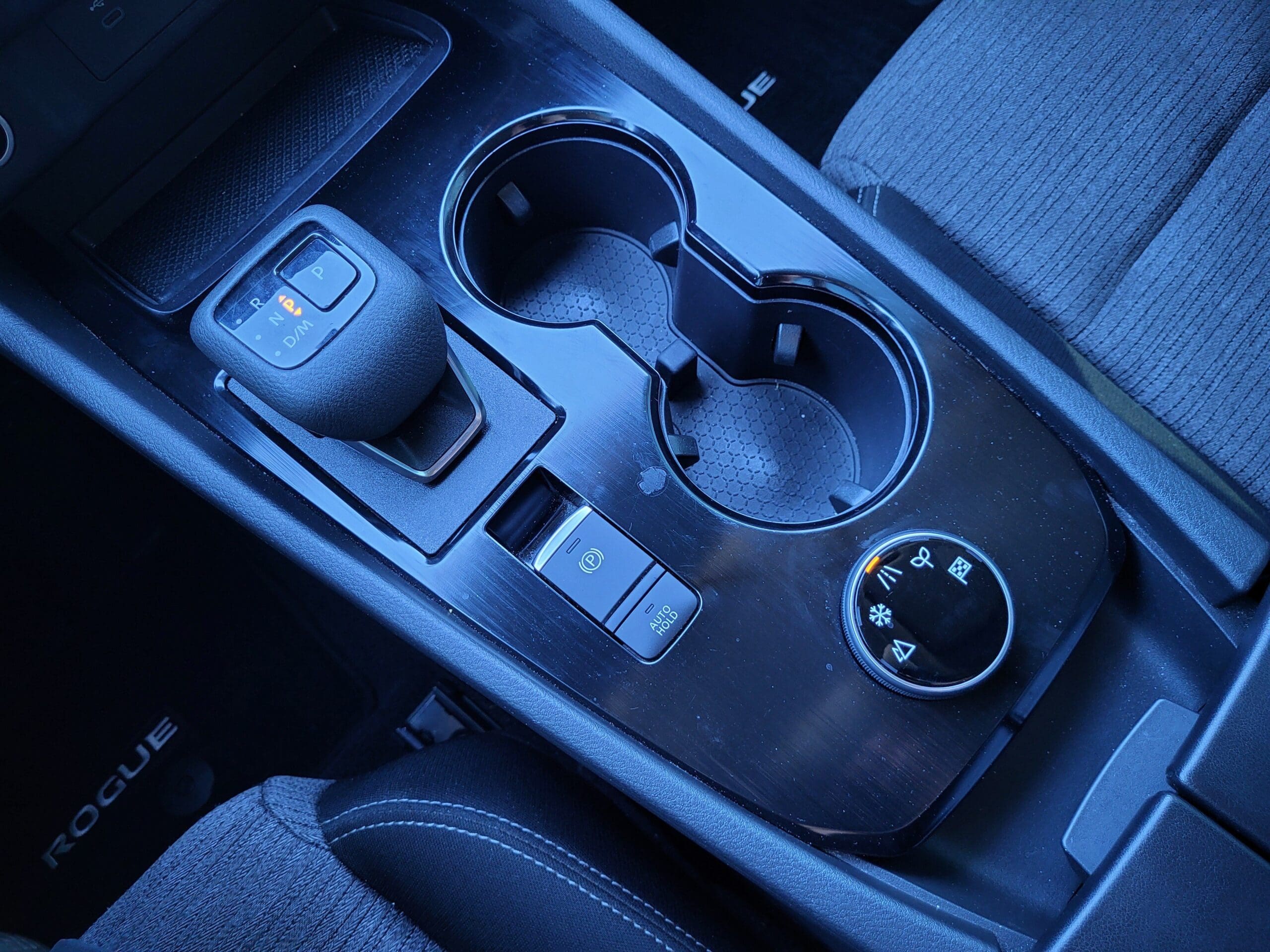 2023 Nissan Rogue - Image 21