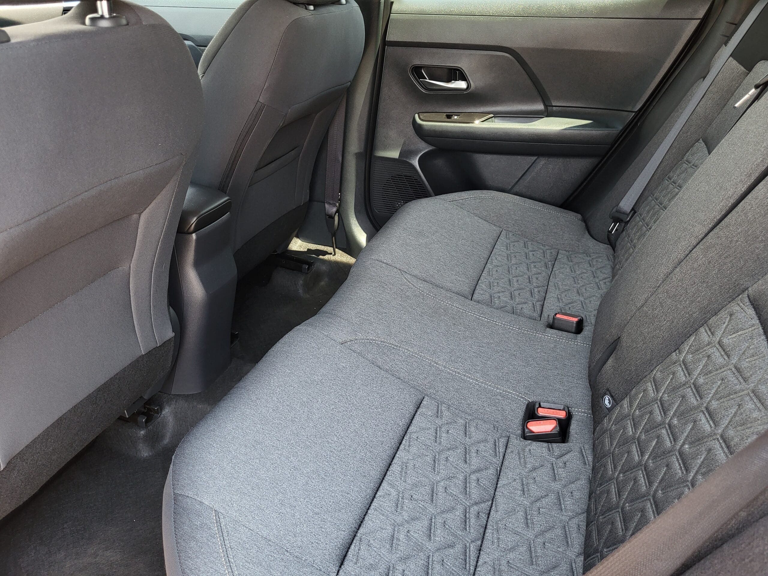 2026 Nissan Kicks - Image 29