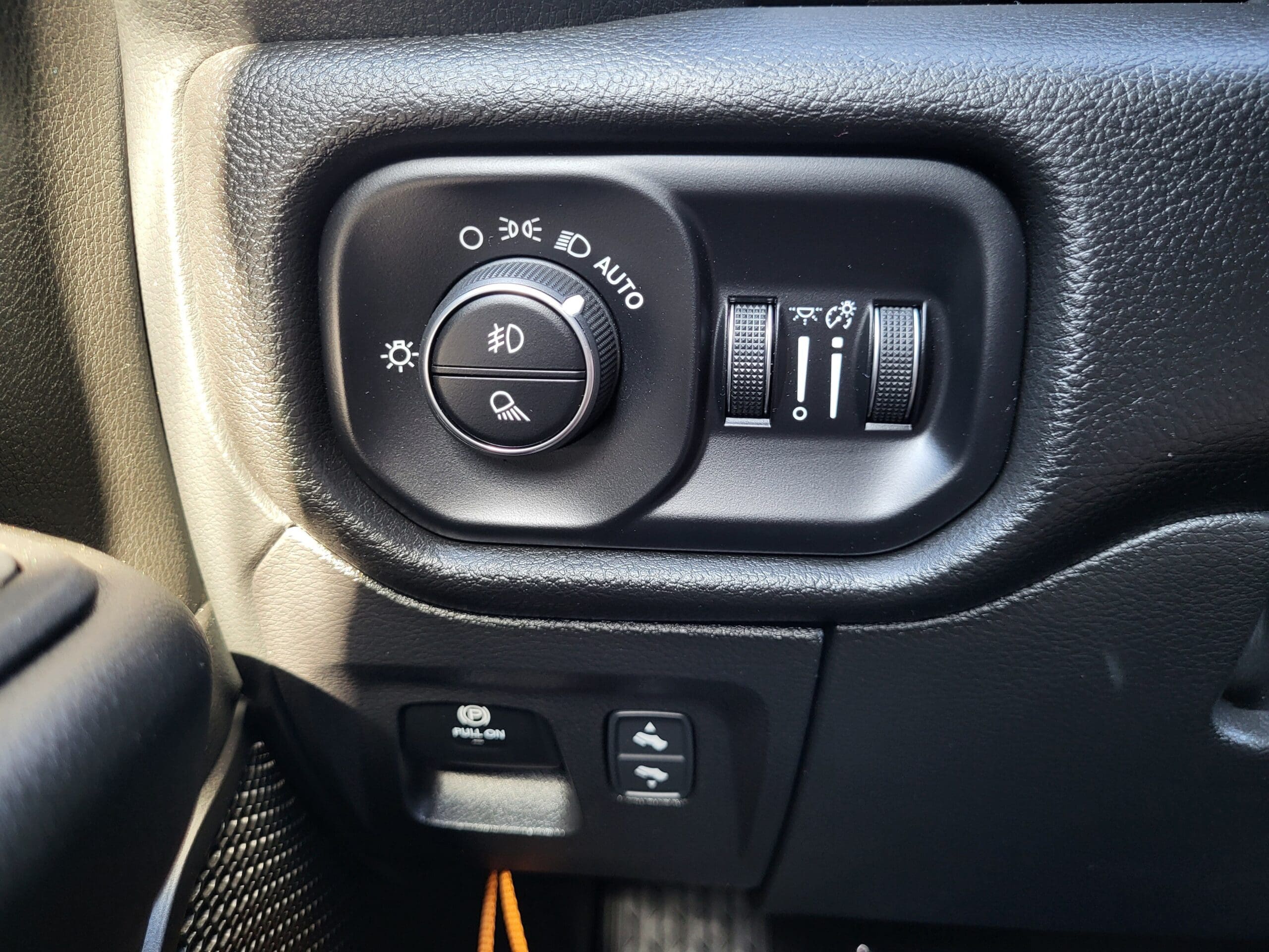 2025 Ram 1500 - Image 23