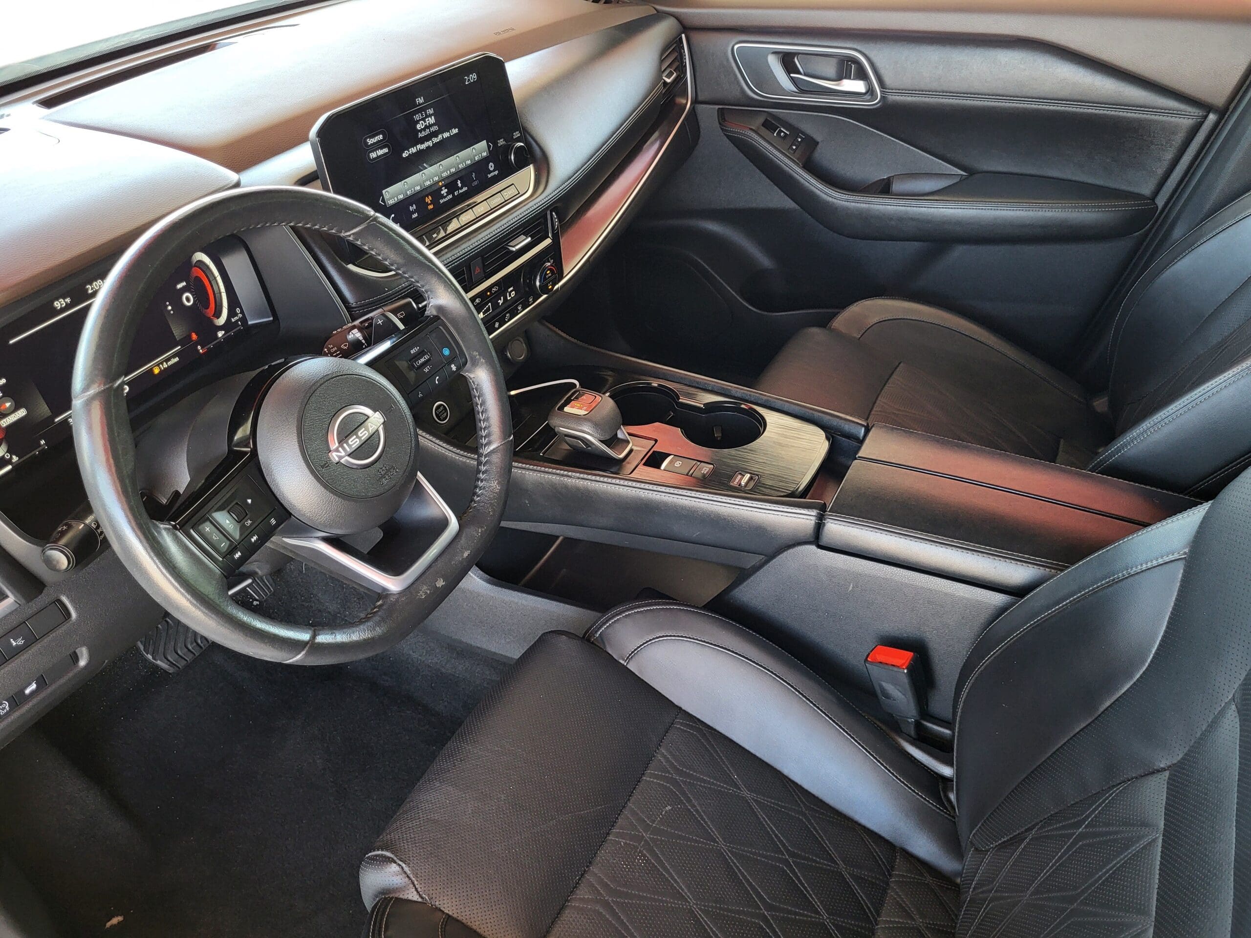 2023 Nissan Rogue - Image 14