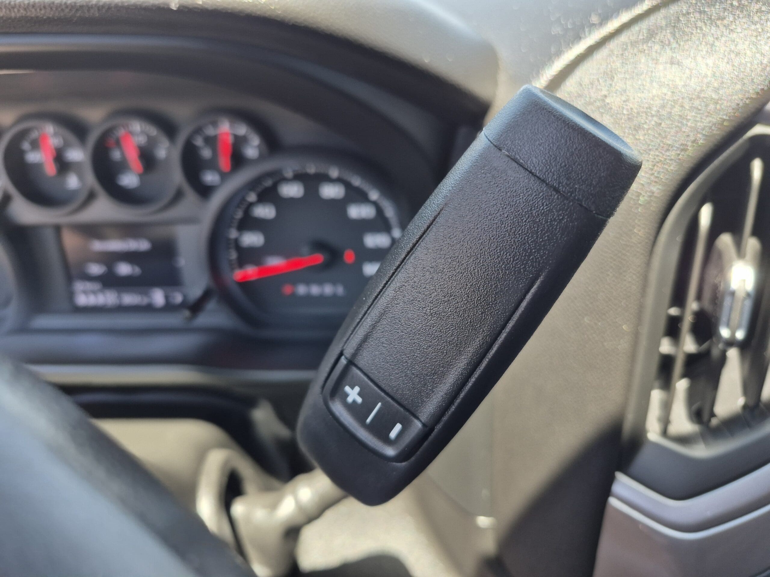 2025 Chevrolet Silverado 1500 - Image 26