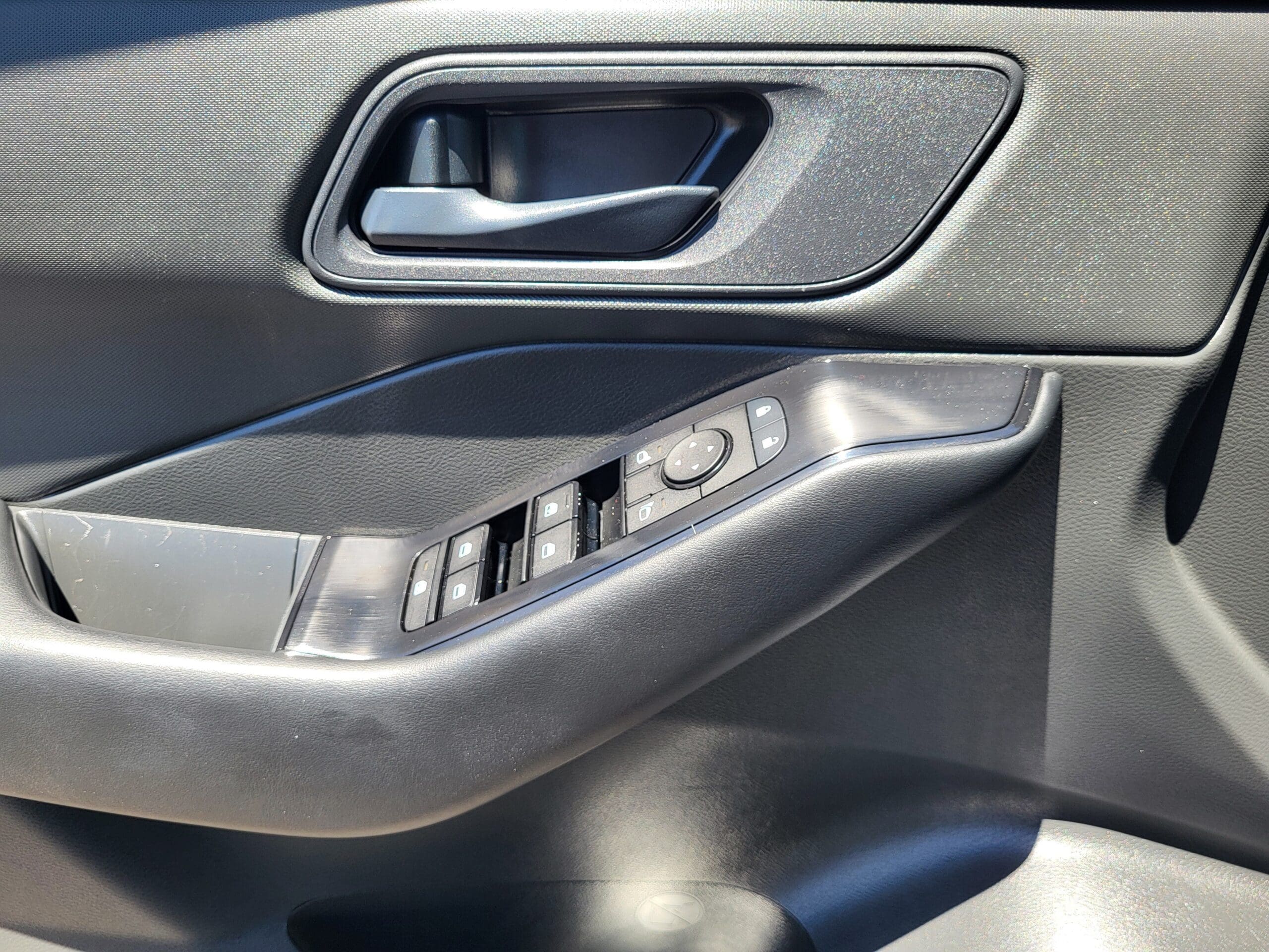 2026 Nissan Rogue - Image 23
