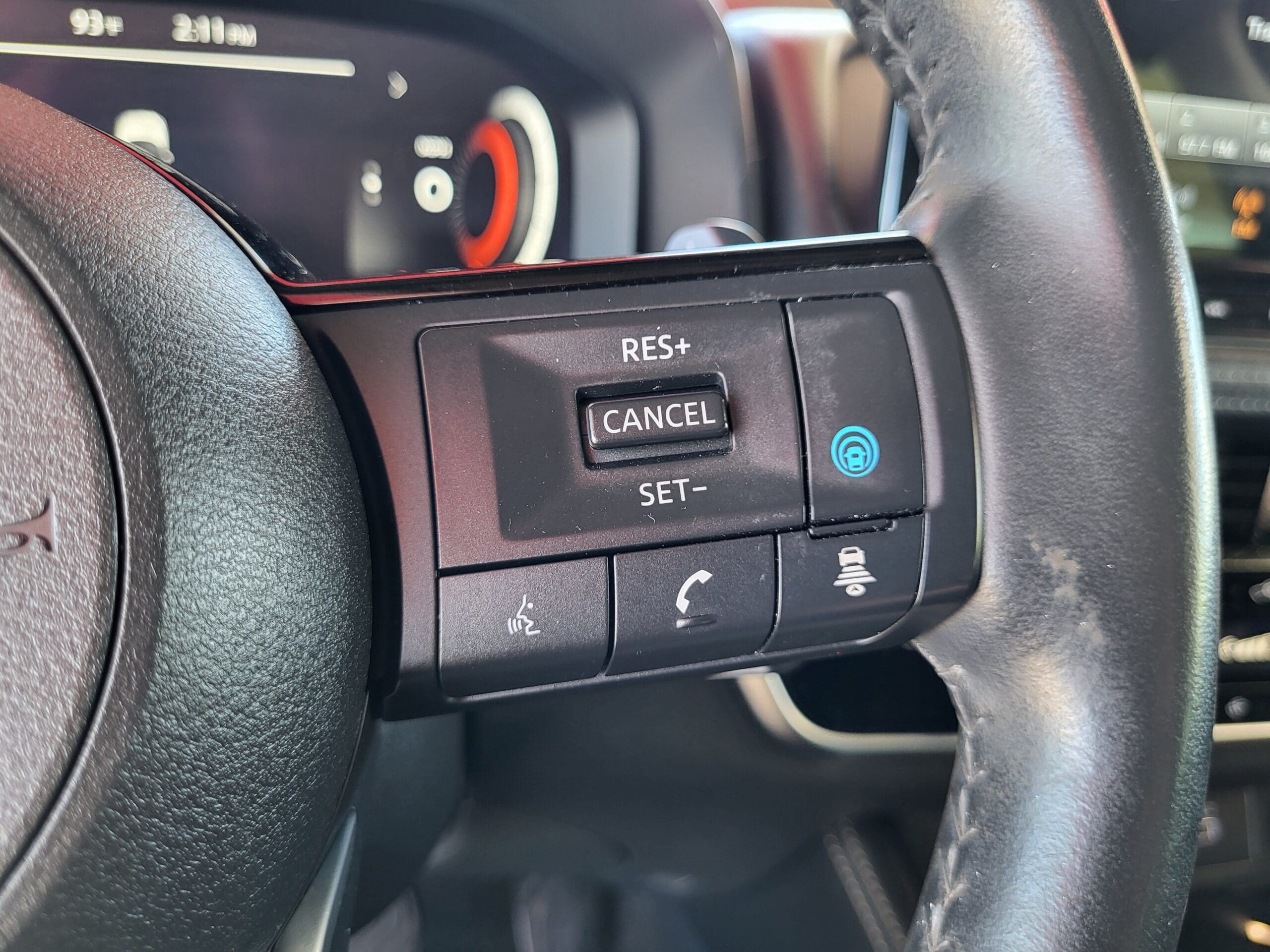 2023 Nissan Rogue - Image 29
