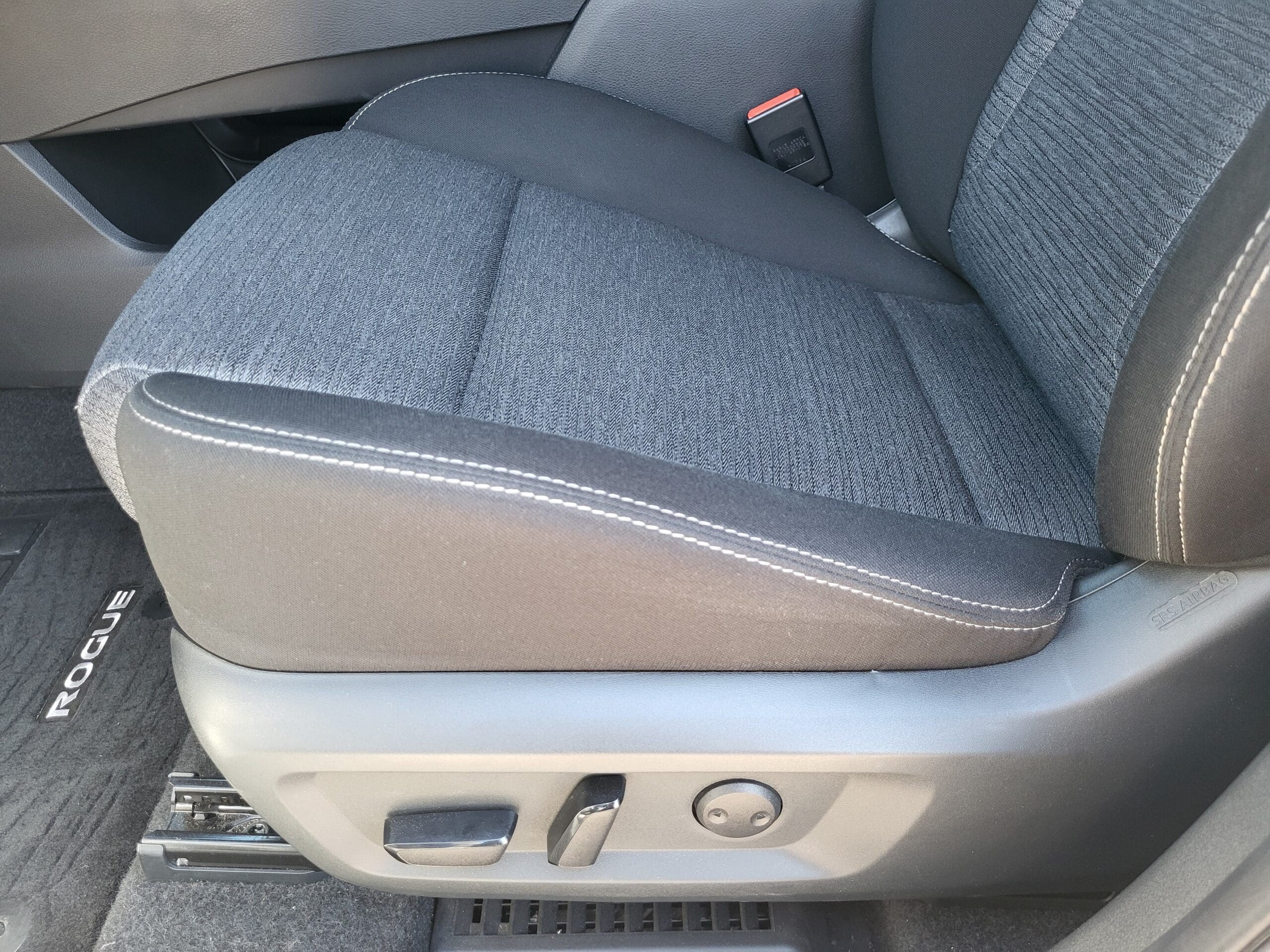 2023 Nissan Rogue - Image 25