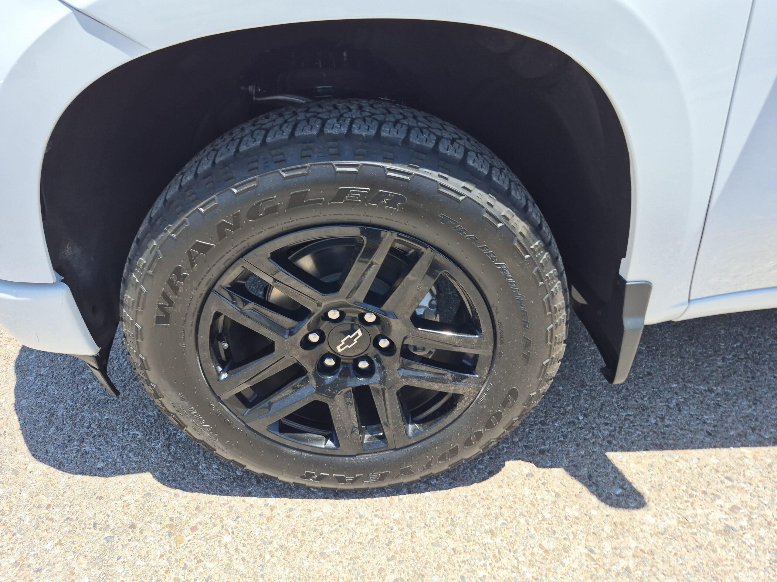 2025 Chevrolet Silverado 1500 - Image 18