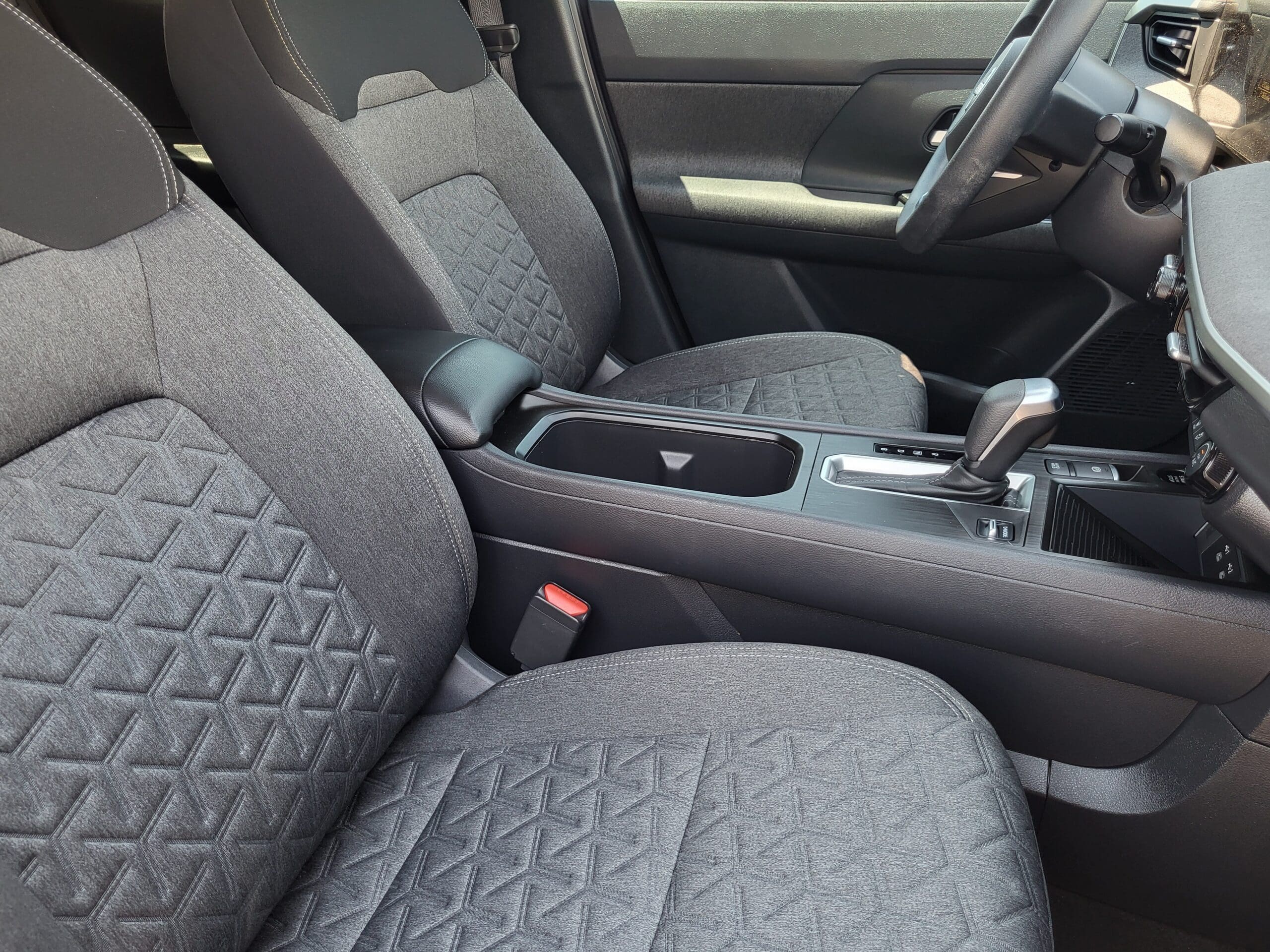 2026 Nissan Kicks - Image 15